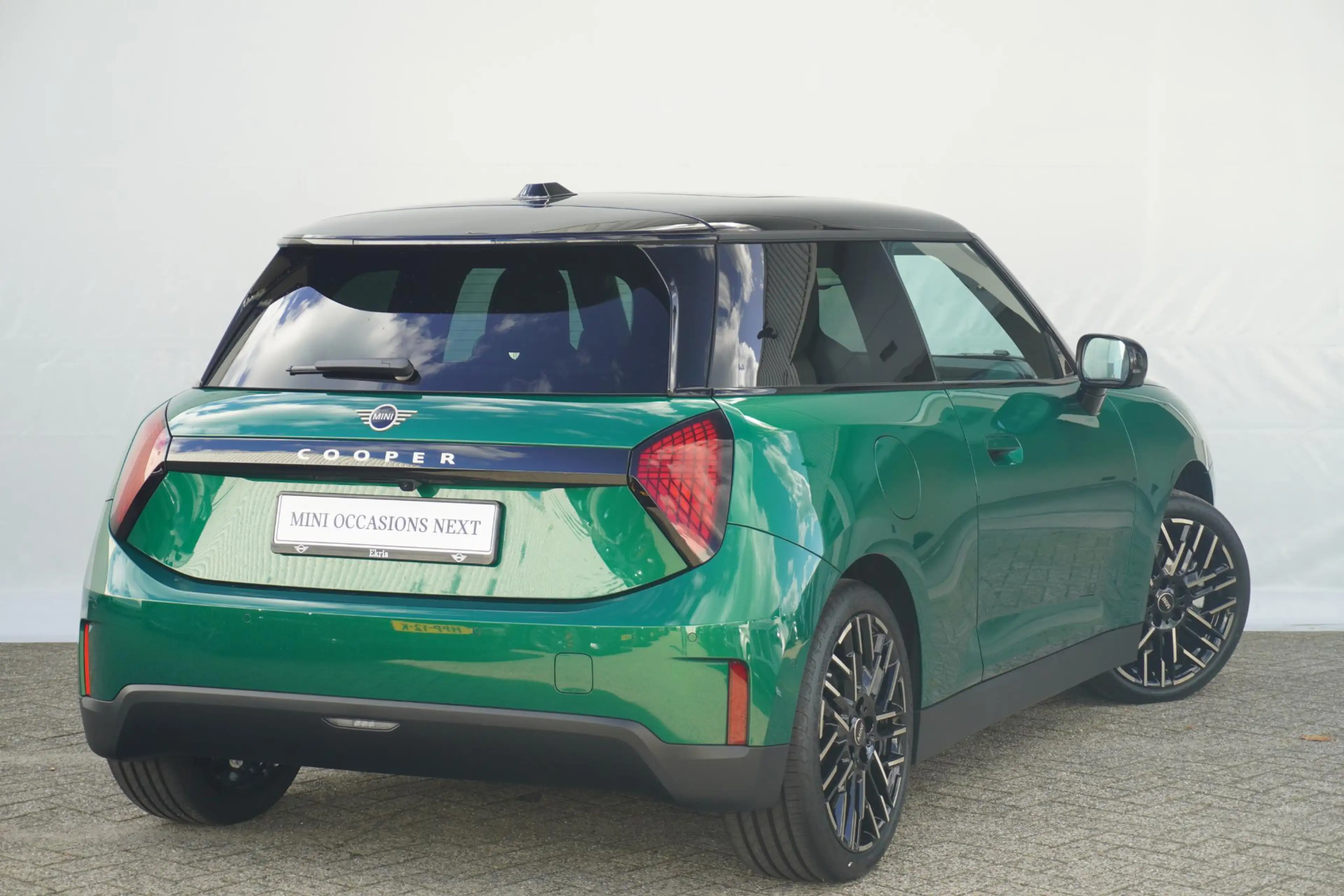 MINI Cooper E 3-Deurs | Favoured Trim | Pakket L | Harman Kardon — photo 2