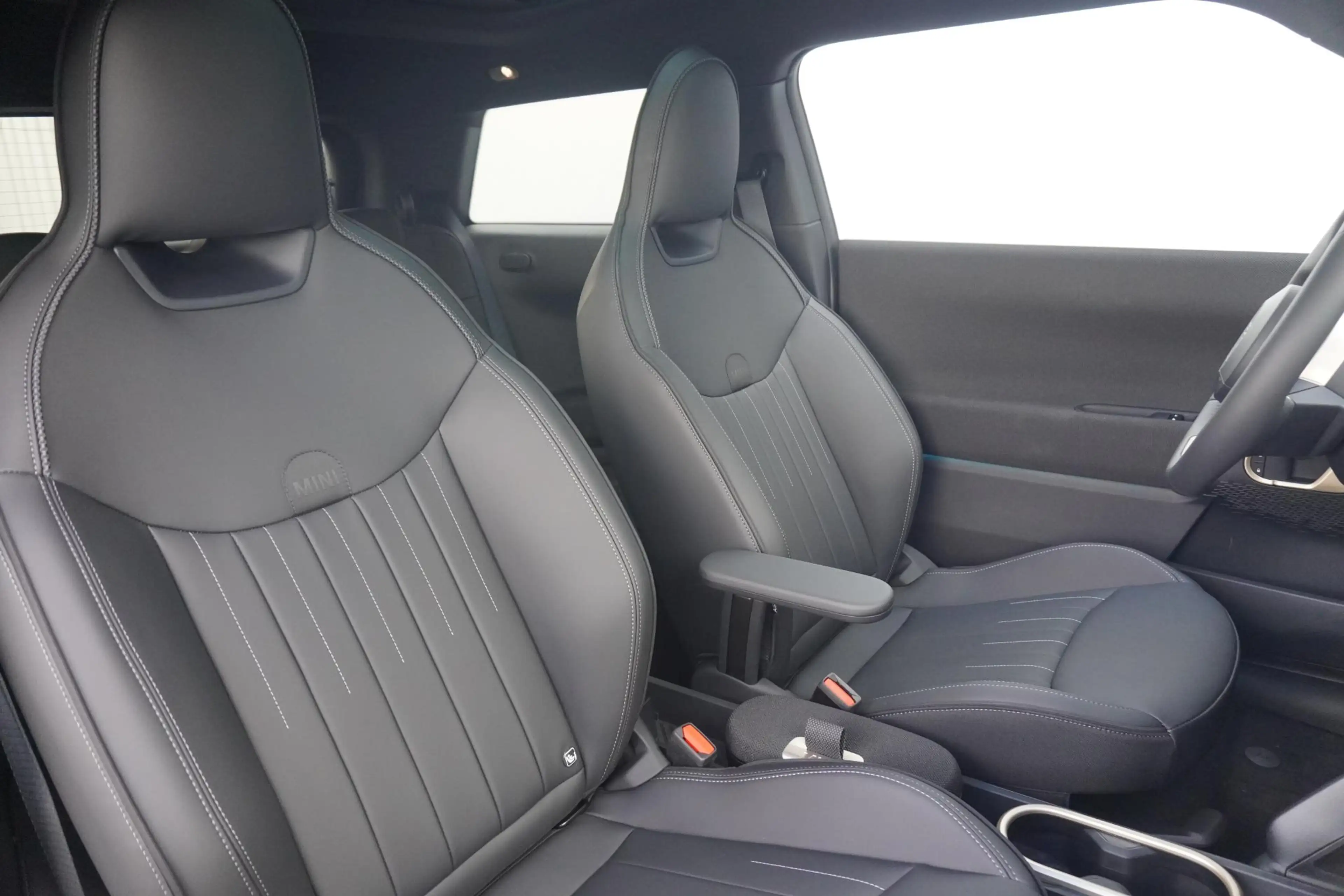 MINI Cooper E 3-Deurs | Favoured Trim | Pakket L | Harman Kardon — photo 7