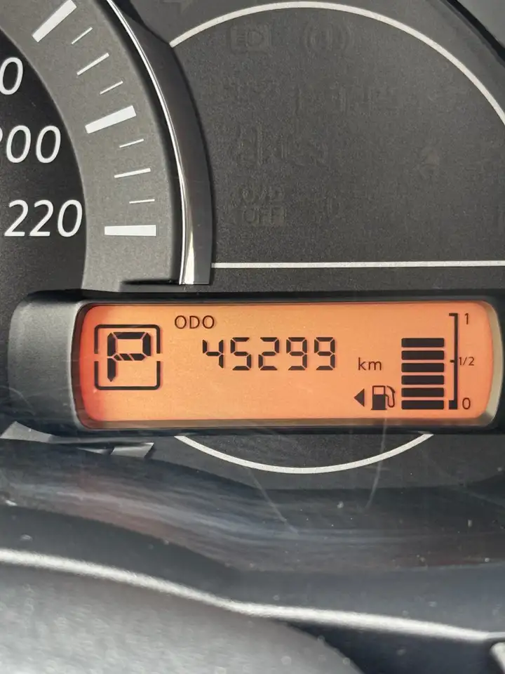 Nissan Micra снимка Nissan Micra