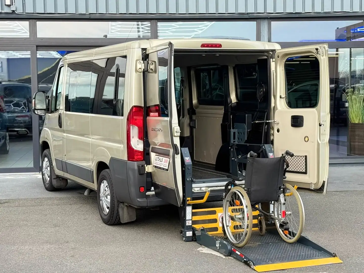 Fiat Ducato -Behindertengerecht-Lift-Automatik Gold - 1