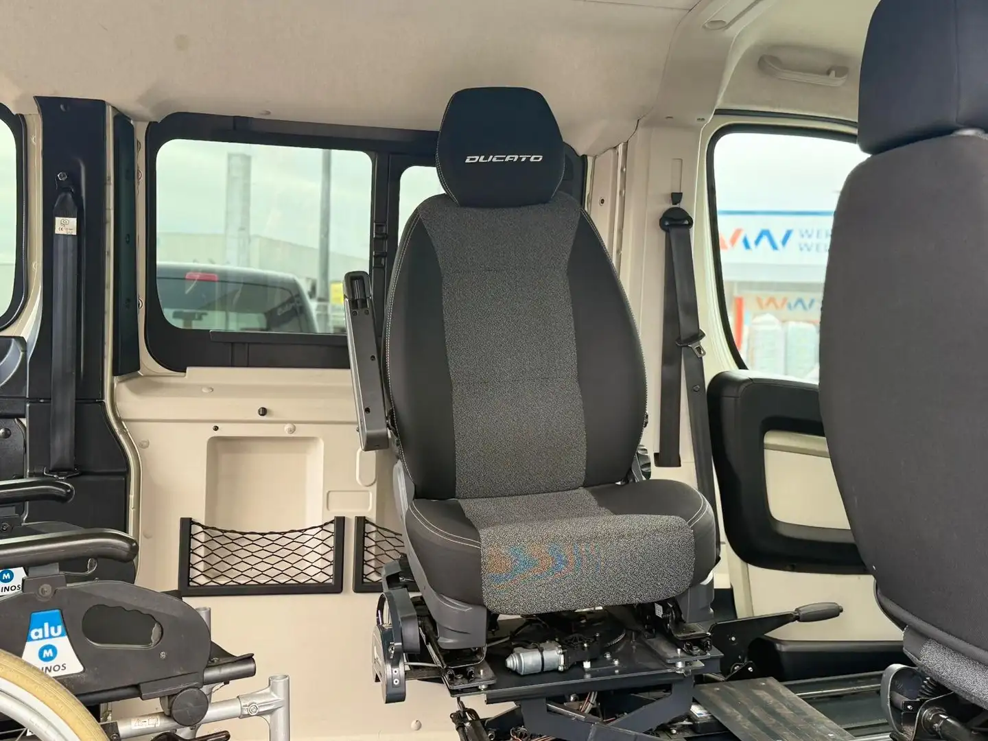Fiat Ducato -Behindertengerecht-Lift-Automatik Gold - 2