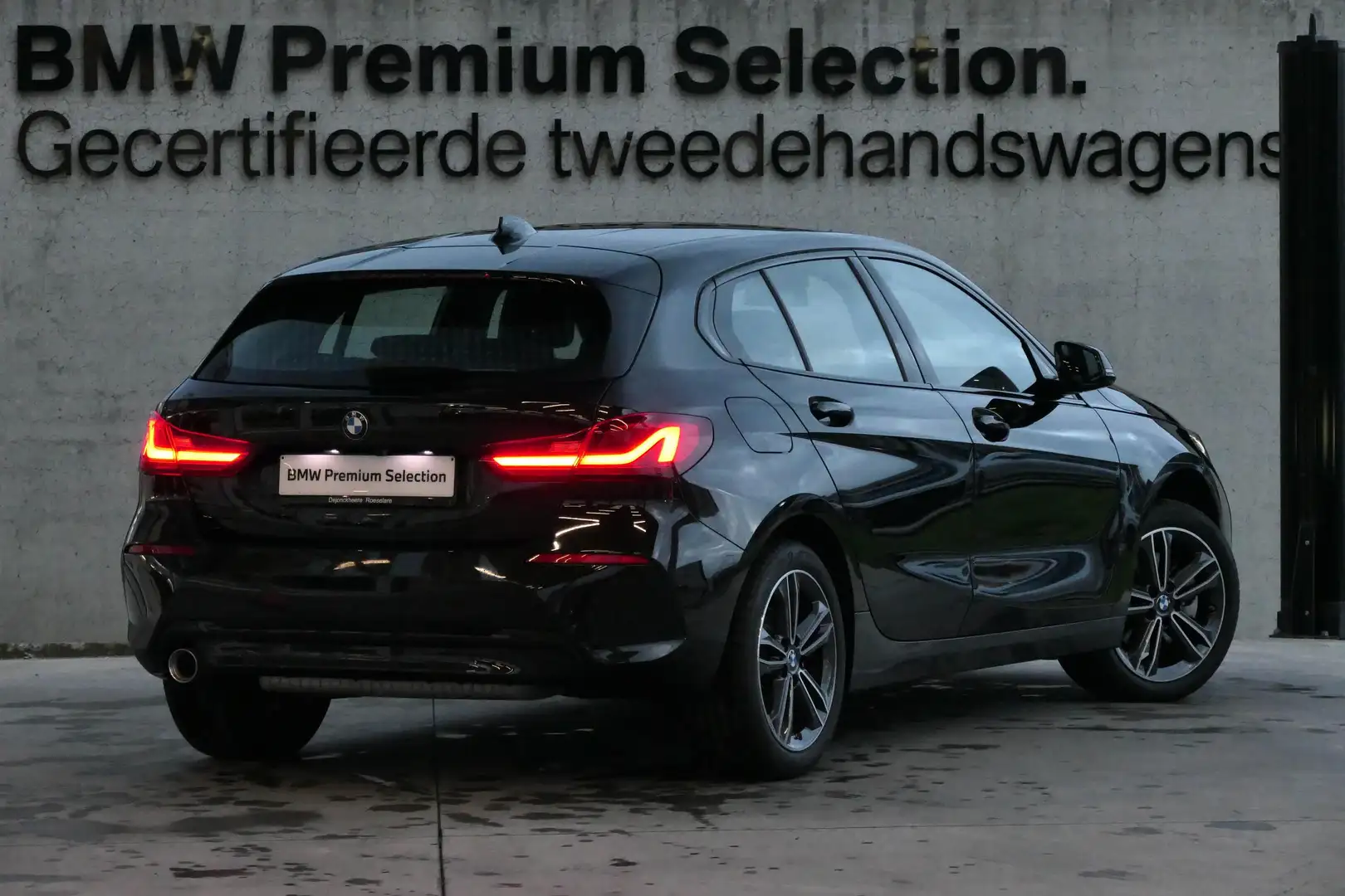 BMW 116 116iA Hatch Sport Noir - 2