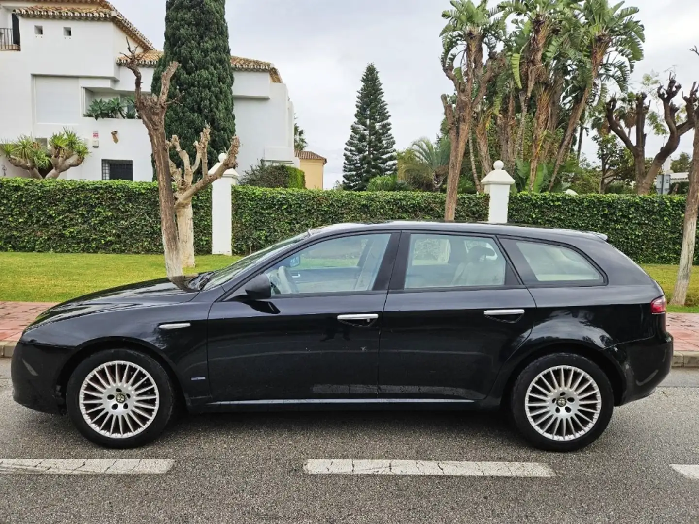 Alfa Romeo 159 Berlina Manual de 5 Puertas Zwart - 2