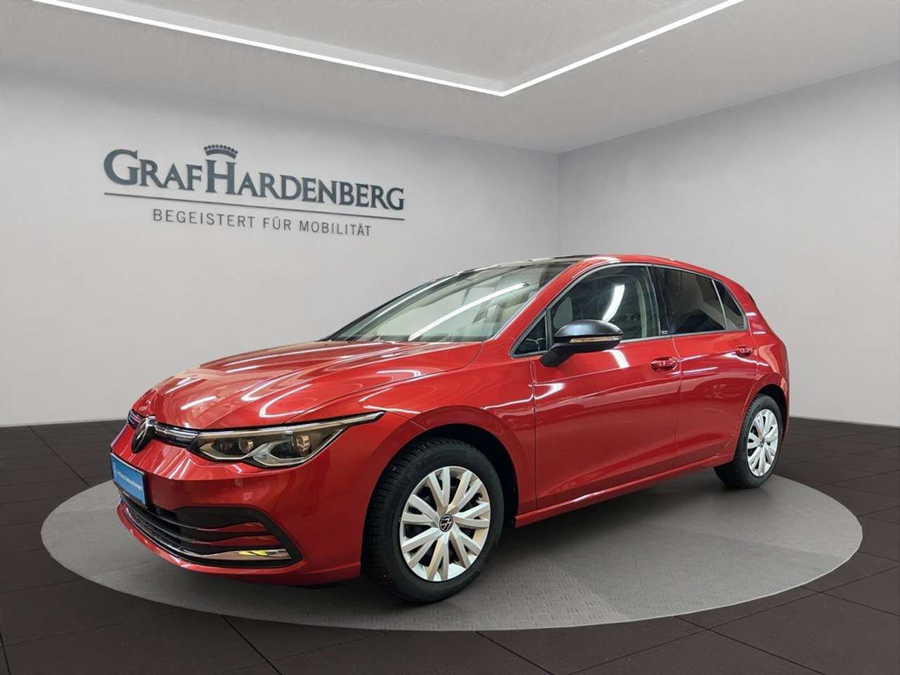 Volkswagen Golf 2023 — VIII 1.5 eTSI D Move Navi ACC Panoramadach