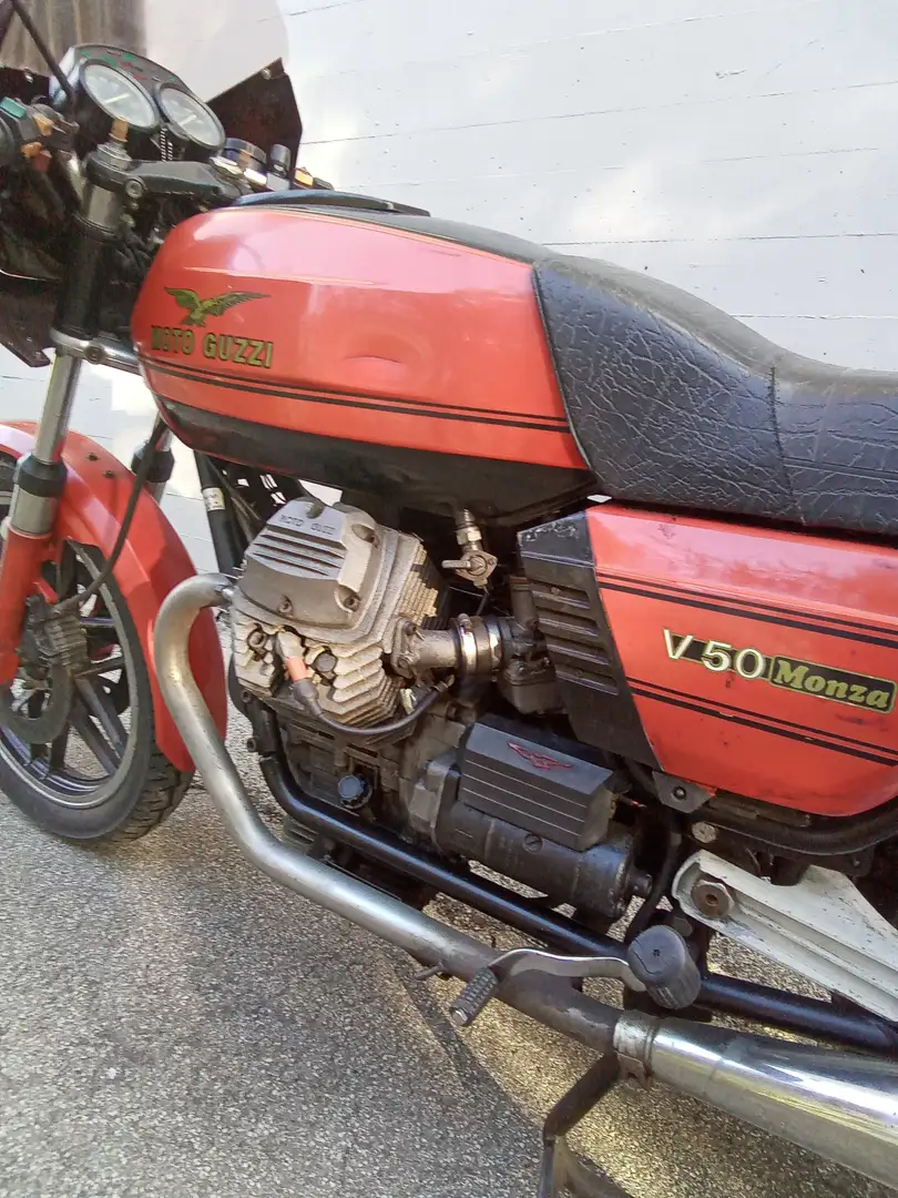 Moto Guzzi V 50 - 1