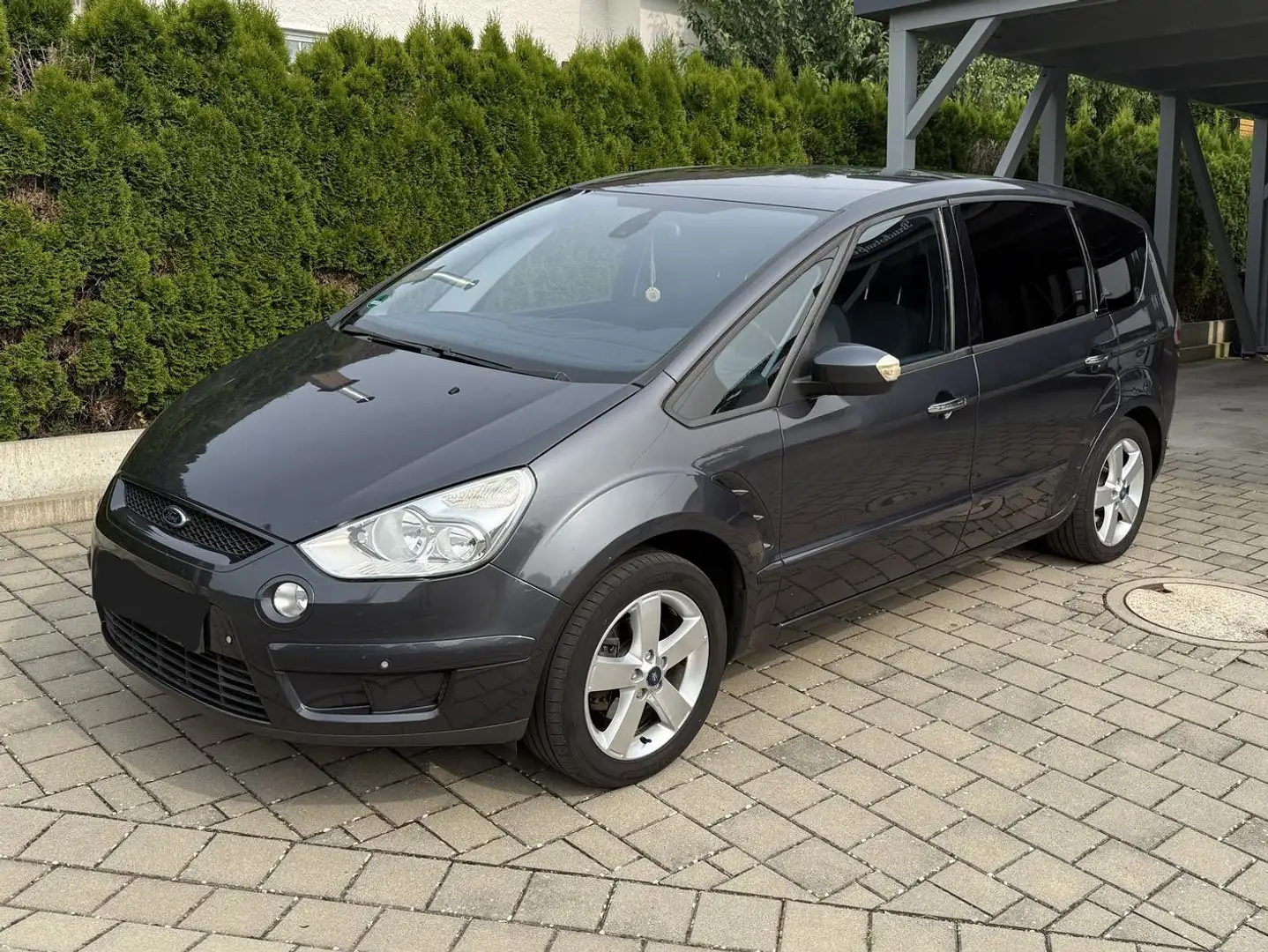 Ford S-Max S-Max 2.0 TDCi DPF Titanium Grau - 1