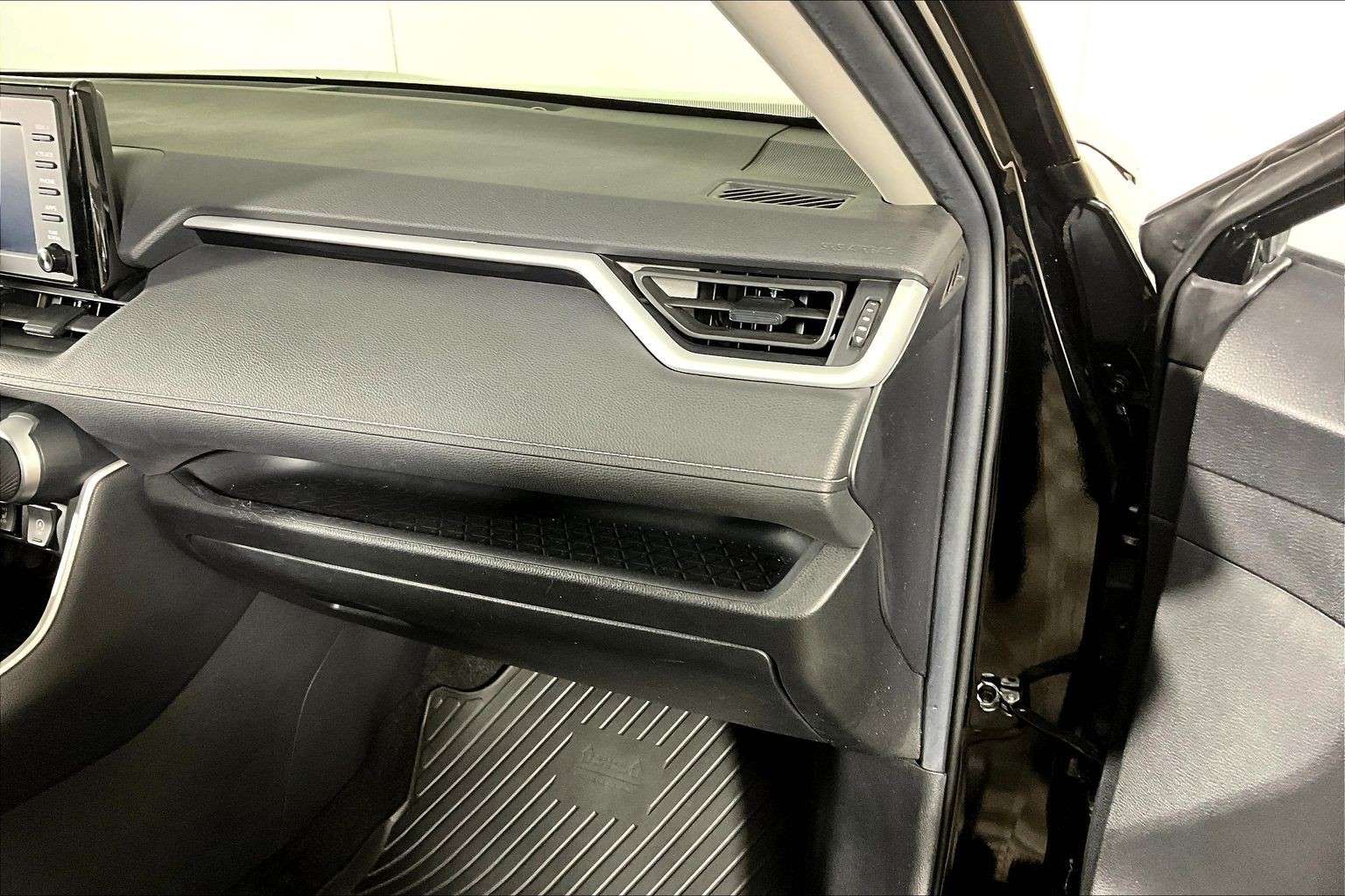 used 2021 Toyota RAV4 car, priced at $29,998