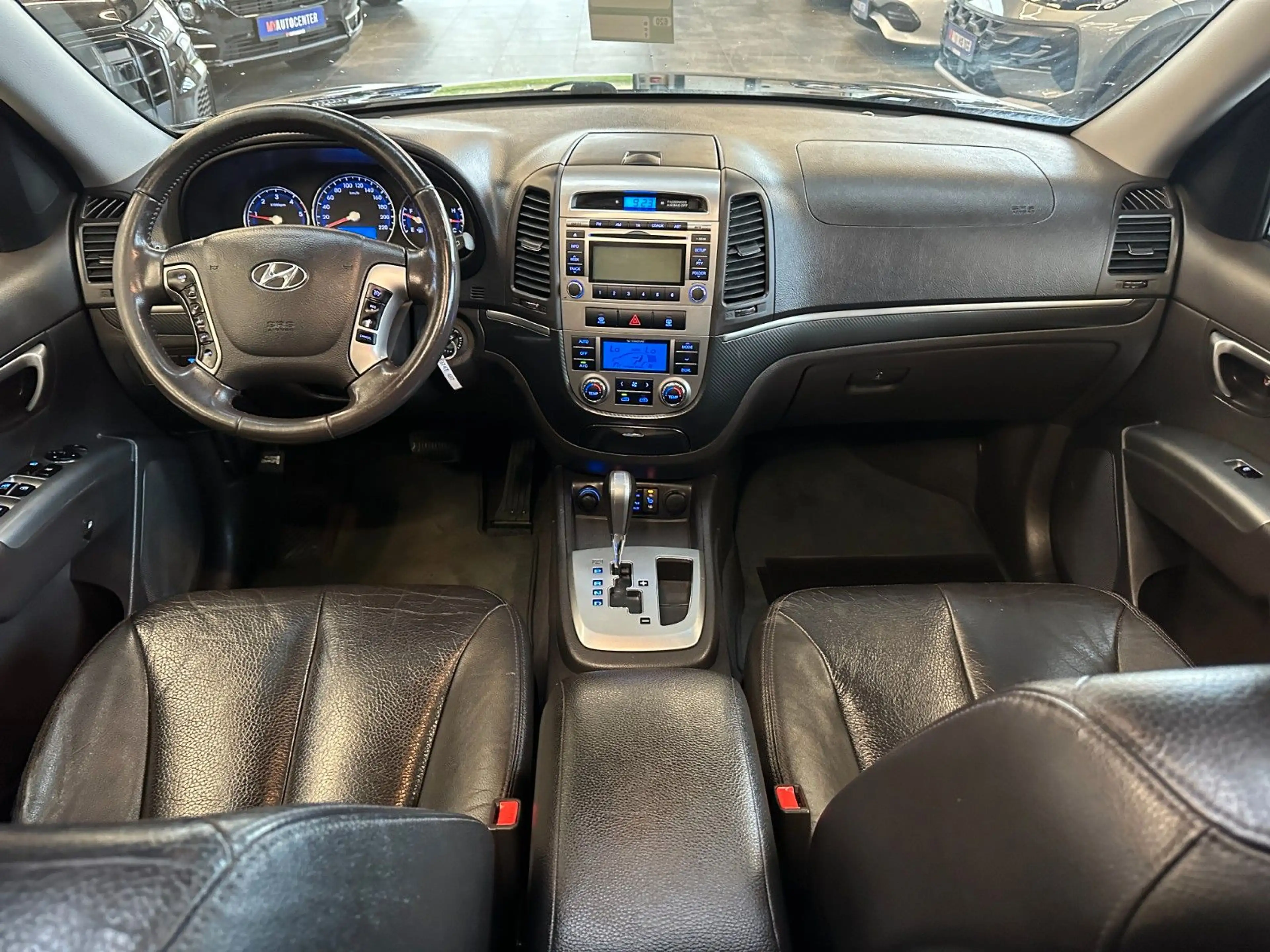 Hyundai SANTA FE *VOLL/LEDER*PANO*TEMPO*PDC*SZHZ*AHK* — photo 6