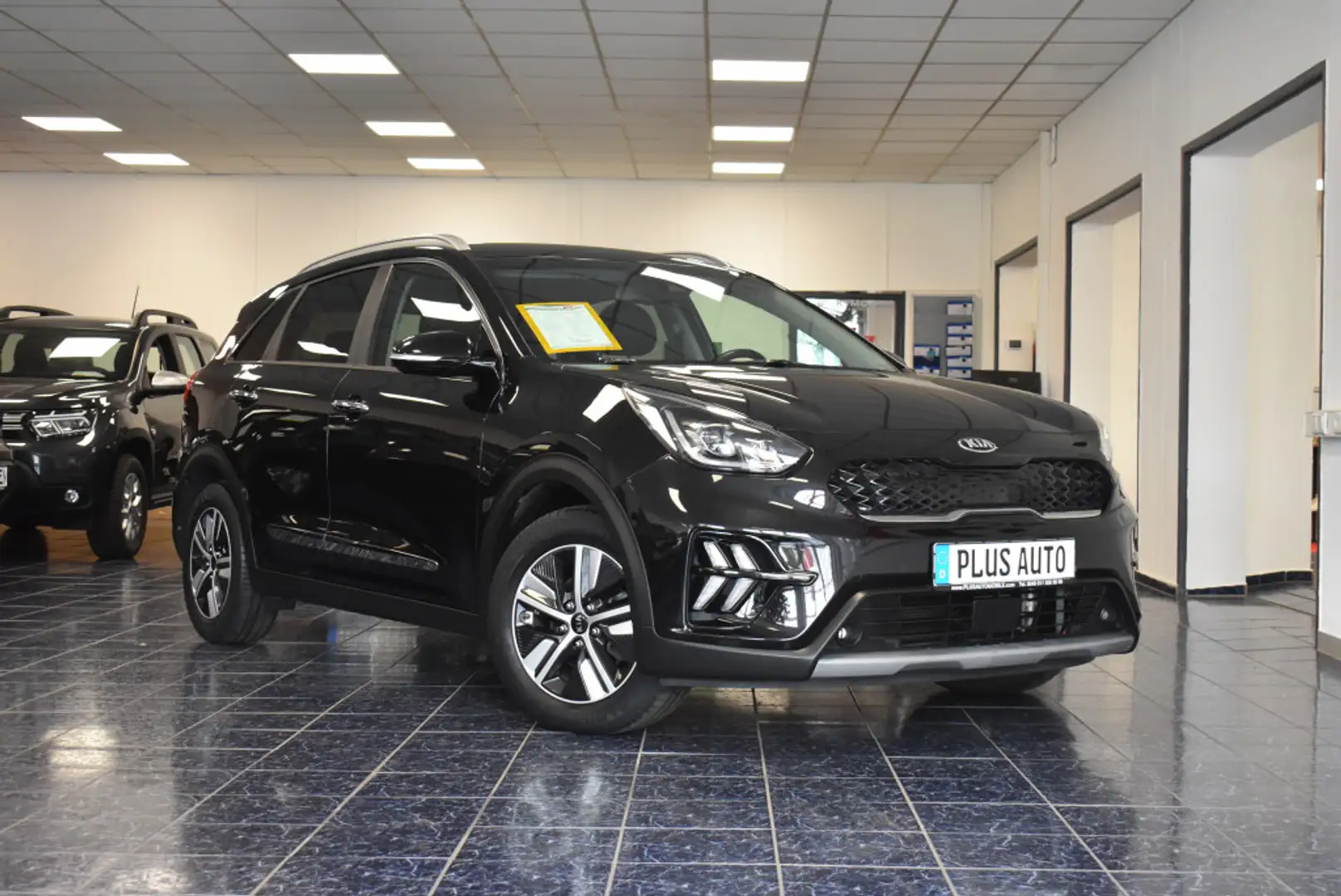 Kia Niro 1,6 GDI Plugin Hybrid Aut Navi Kame PDC AHK Schwarz - 2