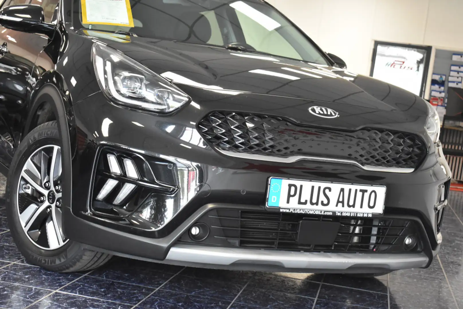Kia Niro 1,6 GDI Plugin Hybrid Aut Navi Kame PDC AHK Schwarz - 1