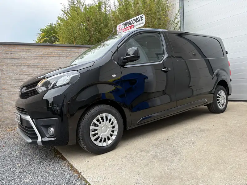 Toyota Proace Proace 2.0 D-4D Medium Comfort / €18950+btw/ 48083km