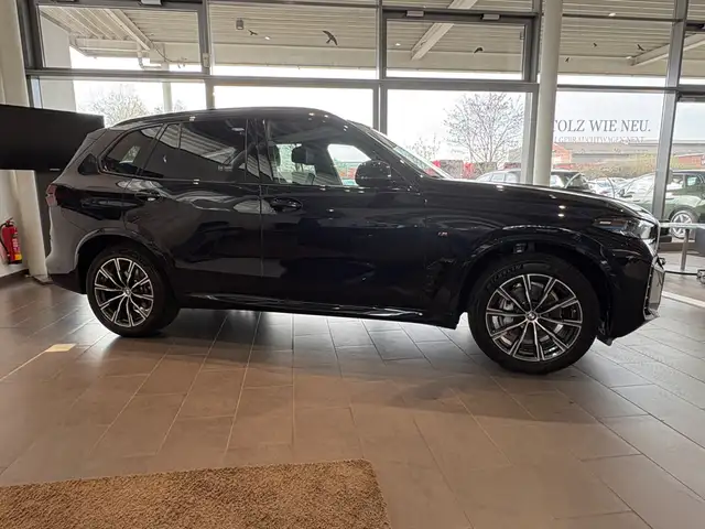 BMW X5 view 9