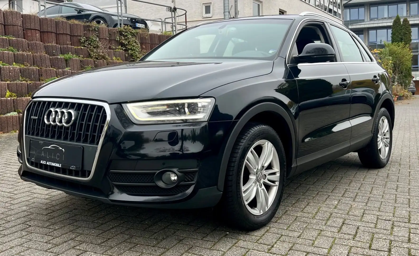 Audi Q3 2.0 TFSI quattro *Audi-Scheckheft* NAV Noir - 1