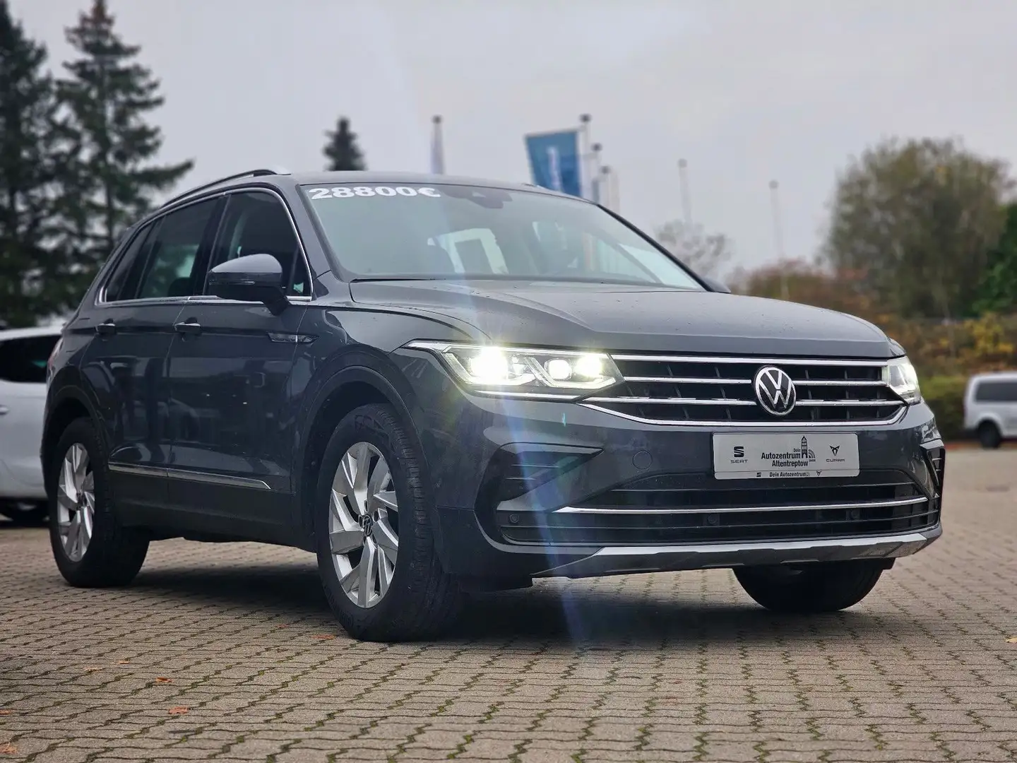 Volkswagen Tiguan 2.0 TDI DSG Elegance ACC MATRIX NAVI FAS Grigio - 2