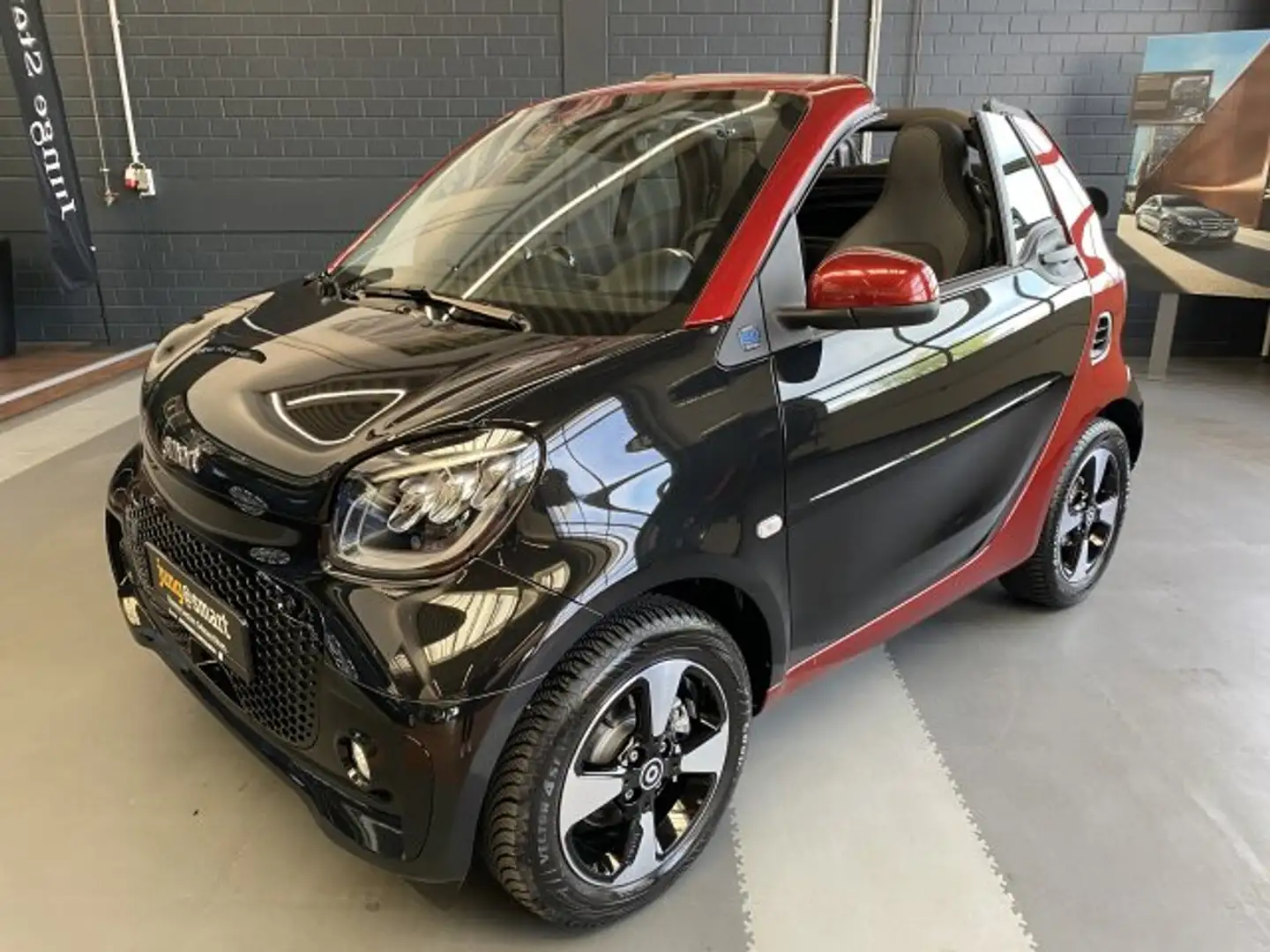 smart forTwo EQ fortwo cabrio passion Exclusive LED Kamera BC Fekete - 2