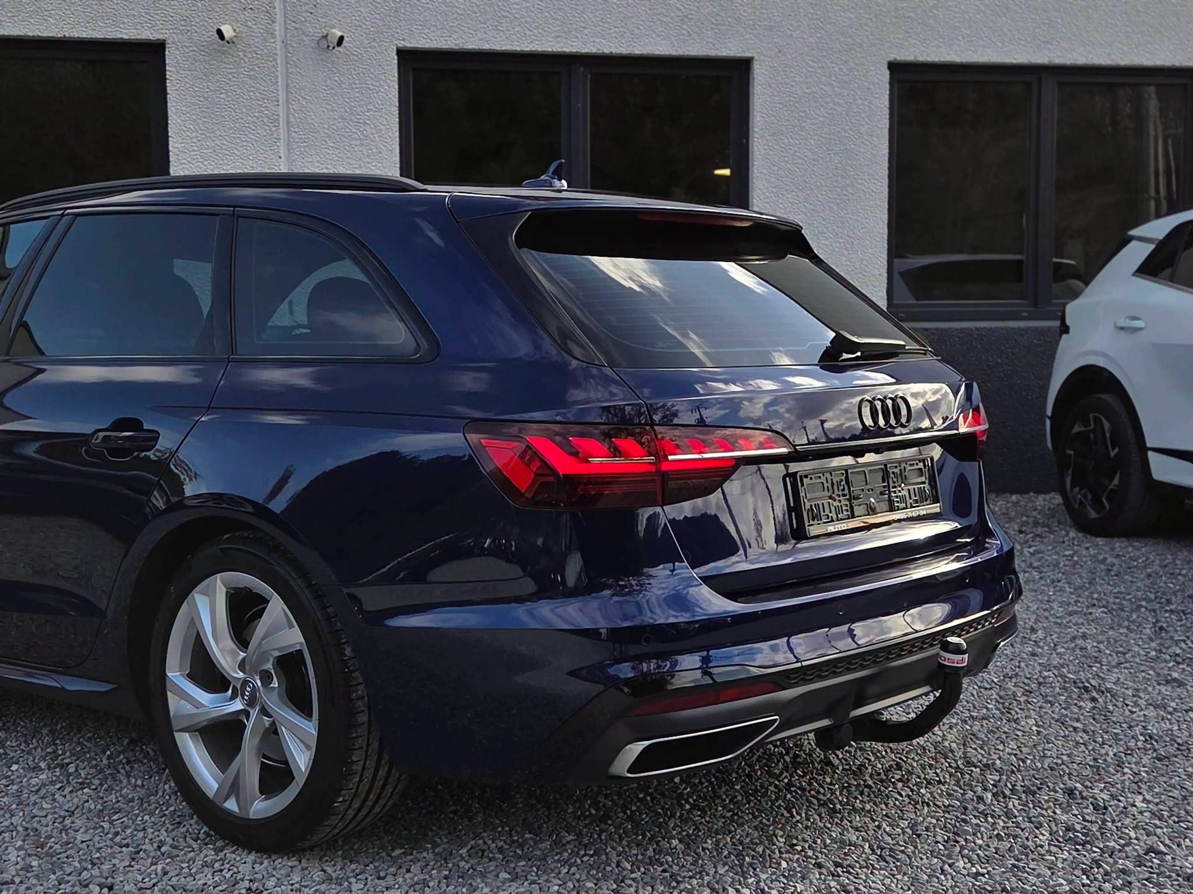 Audi A4 Avant 35 TDi S line | S tronic | COCKPIT | BANG&OLUFSEN | CAMERA | MATRIX | CARNET AUDI — photo 7