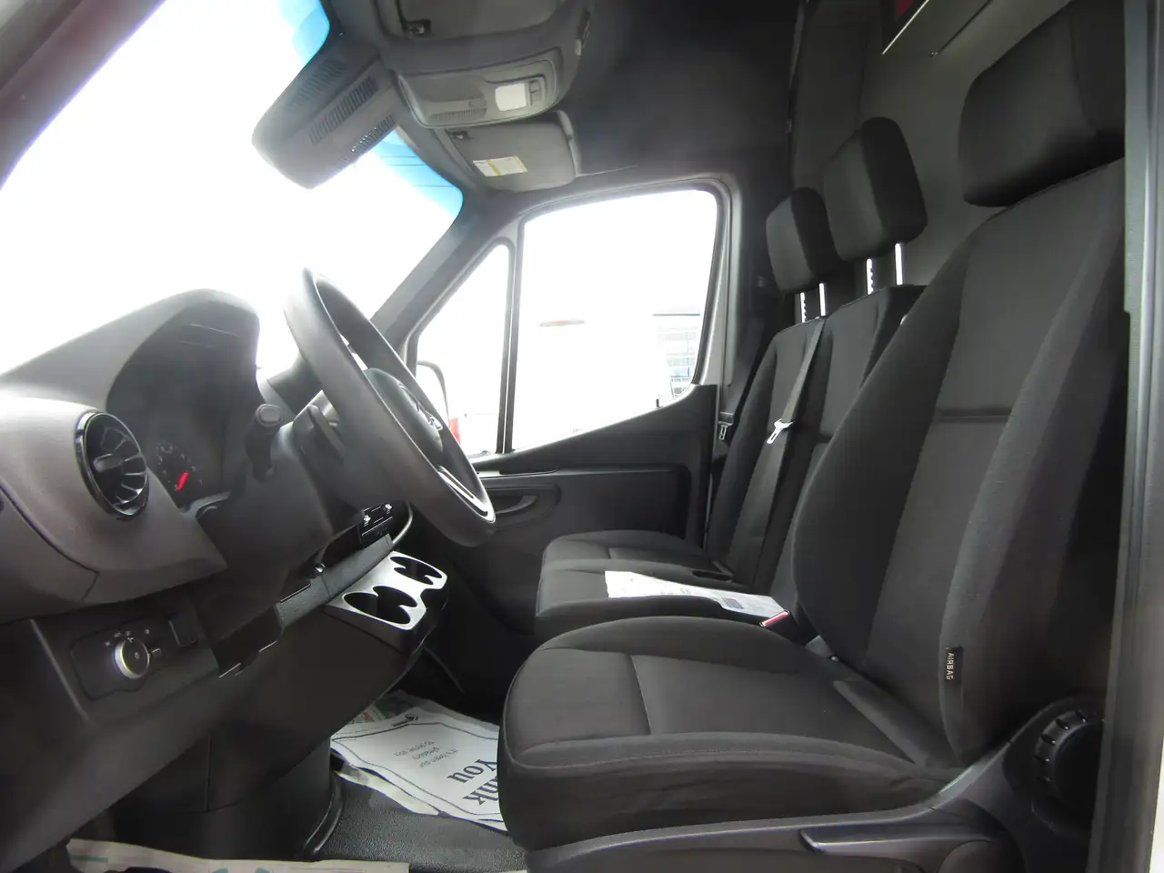 Mercedes-Benz Sprinter снимка Mercedes-Benz Sprinter
