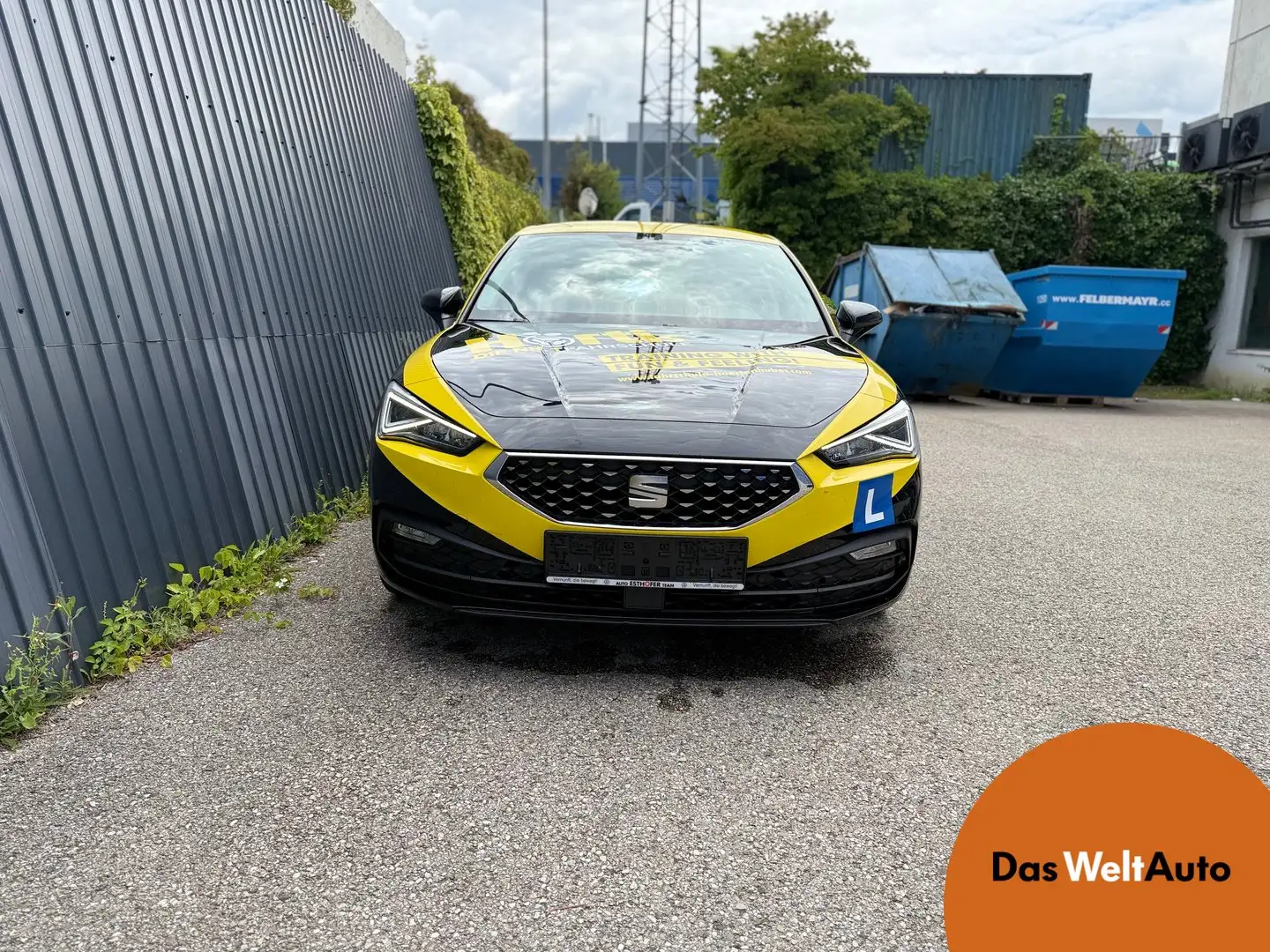 SEAT Leon Xcellence 1.0 TSI Schwarz - 1