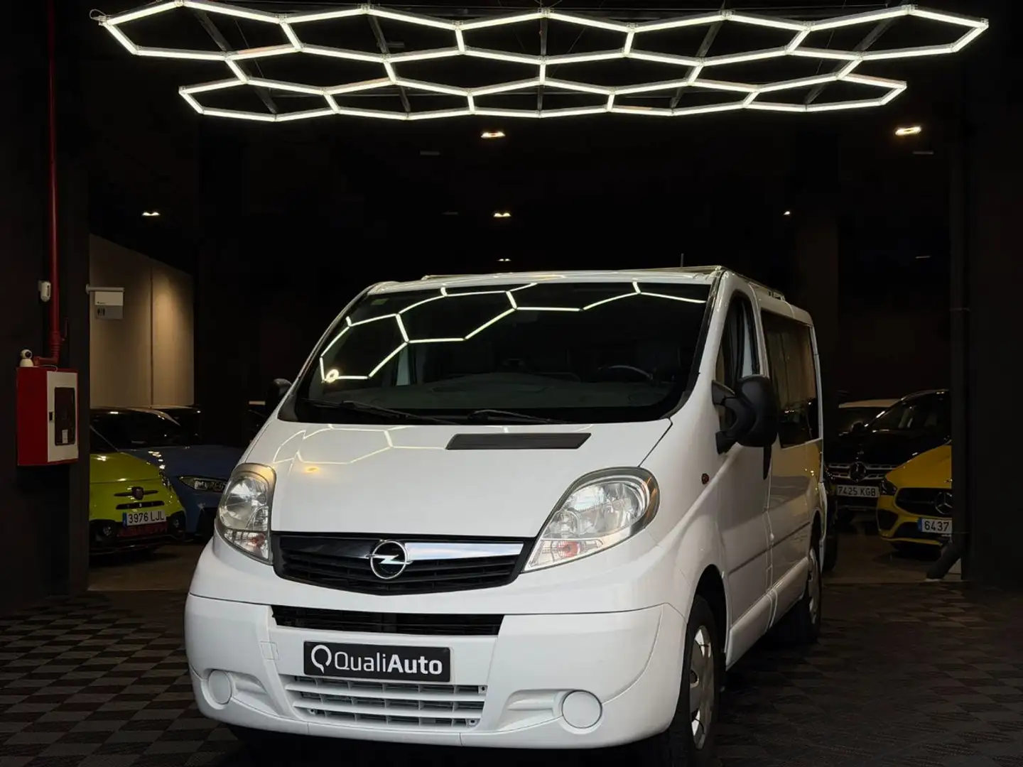 Opel Vivaro 2.0 CDTI 114 CV EU4 L2 H1 2.9t Blanco - 1