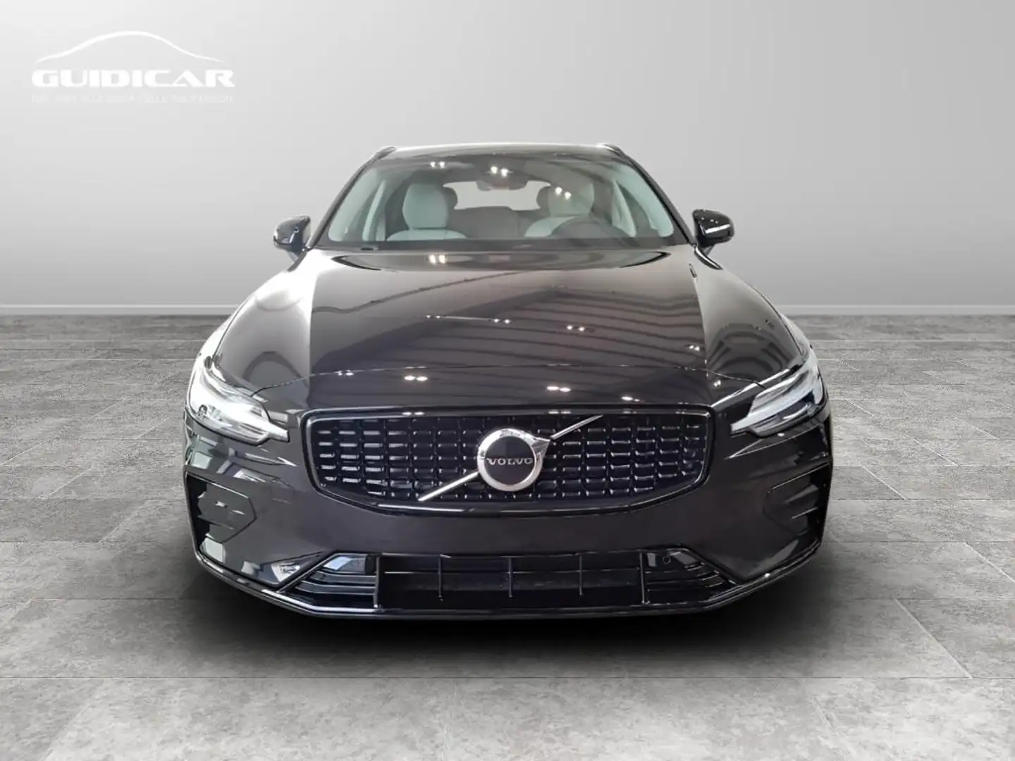 Volvo V60 2.0 B4 R-design auto 7m Nero - 2