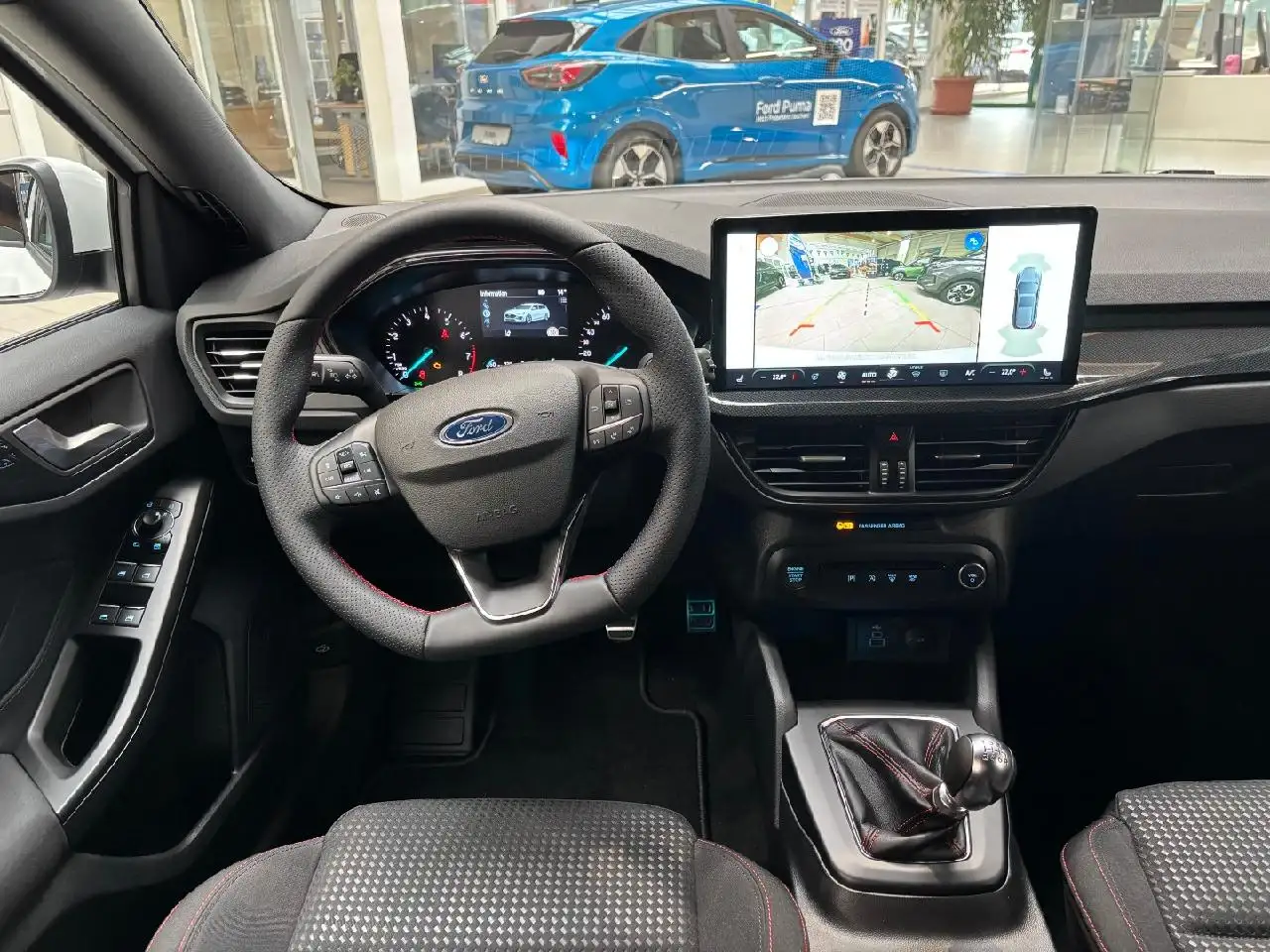 Ford Focus ST-Line 11
