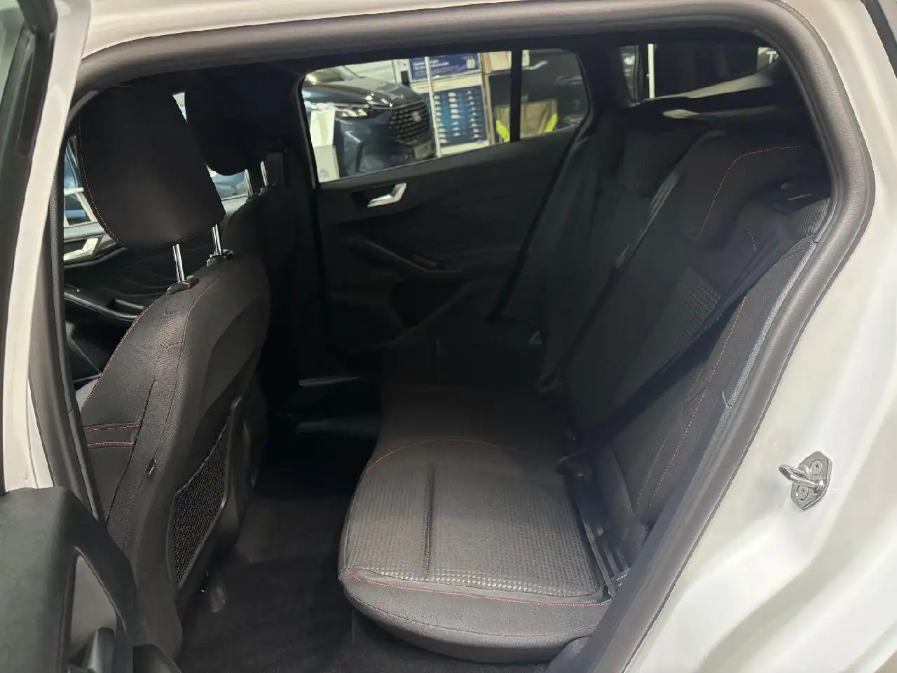 Ford Focus ST-Line 10