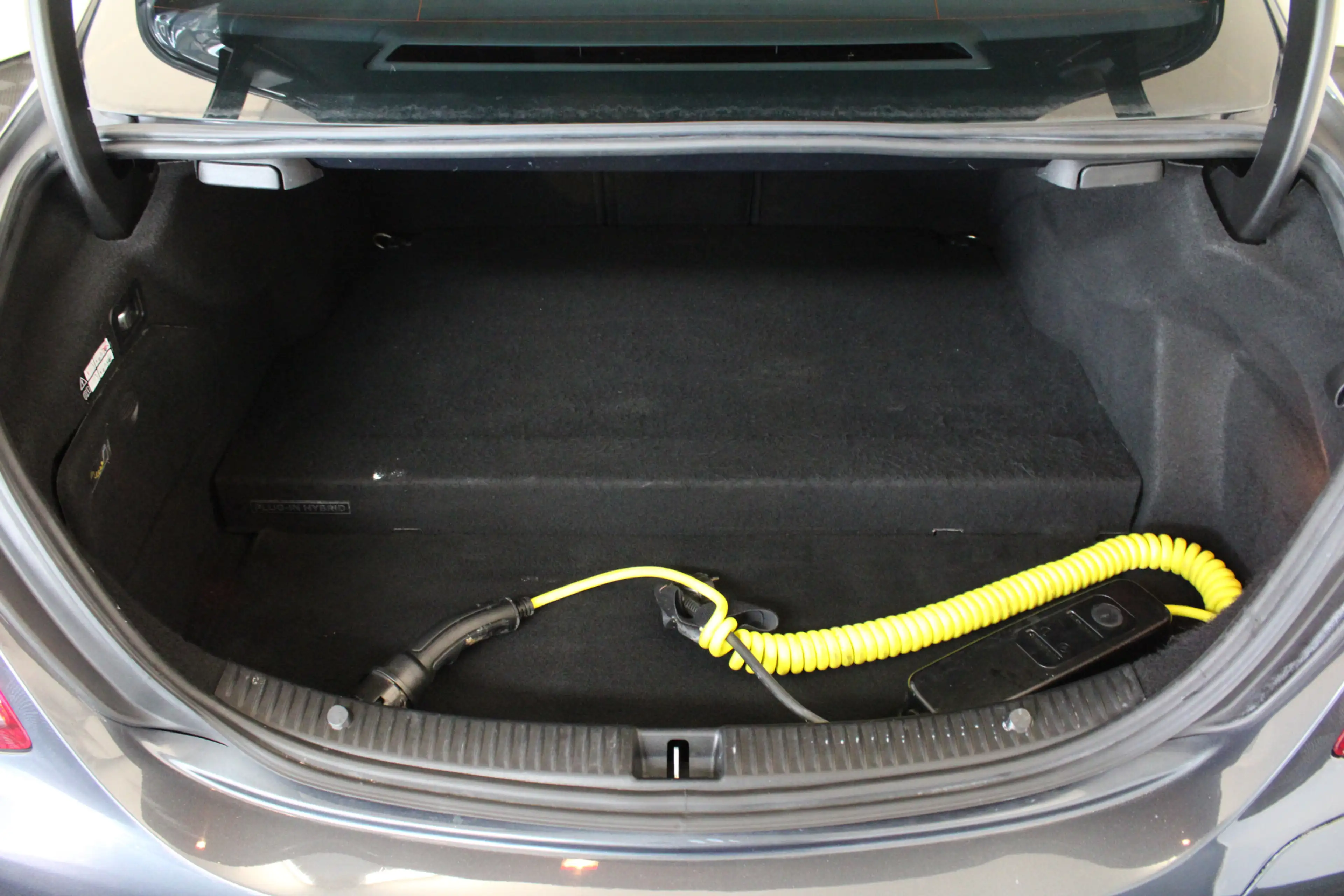 Mercedes-Benz C 350 e Lease Edition MOTOR TIKT! — photo 11