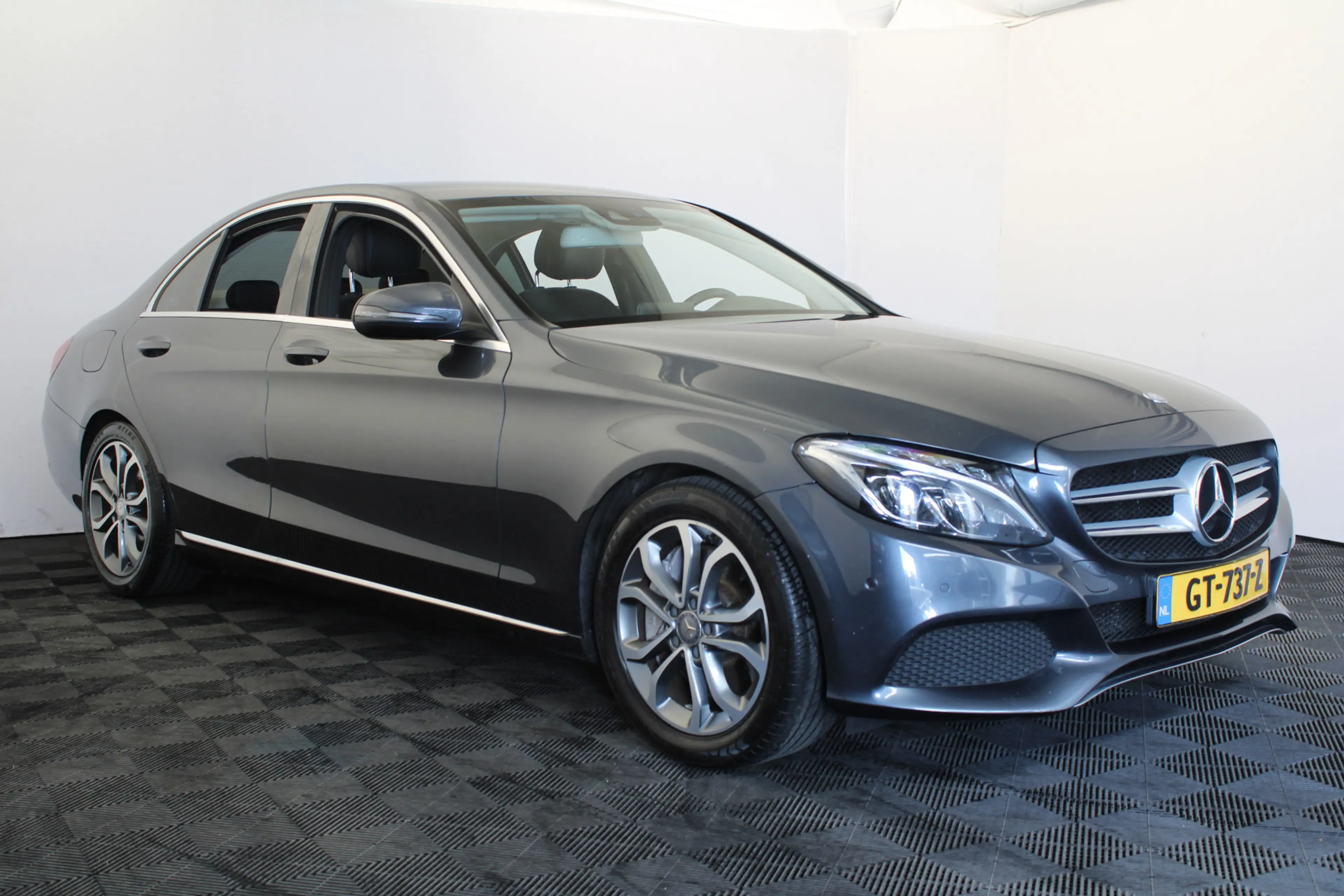 Mercedes-Benz C 350 e Lease Edition MOTOR TIKT! — photo 3
