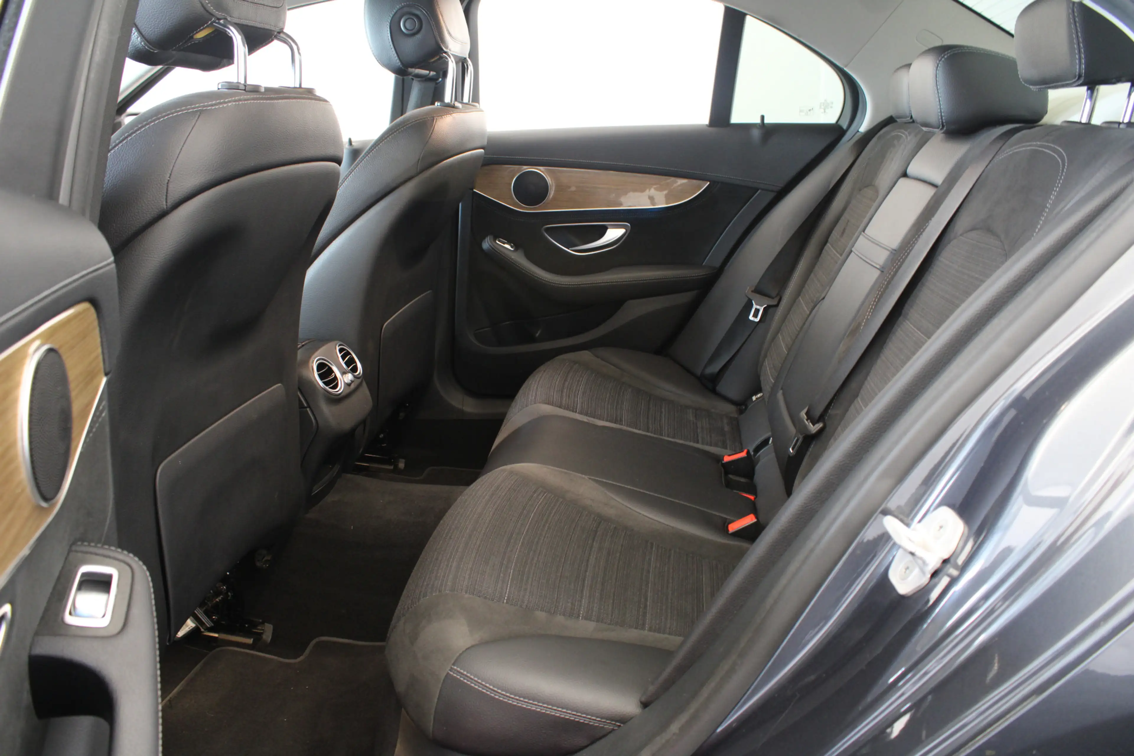 Mercedes-Benz C 350 e Lease Edition MOTOR TIKT! — photo 10