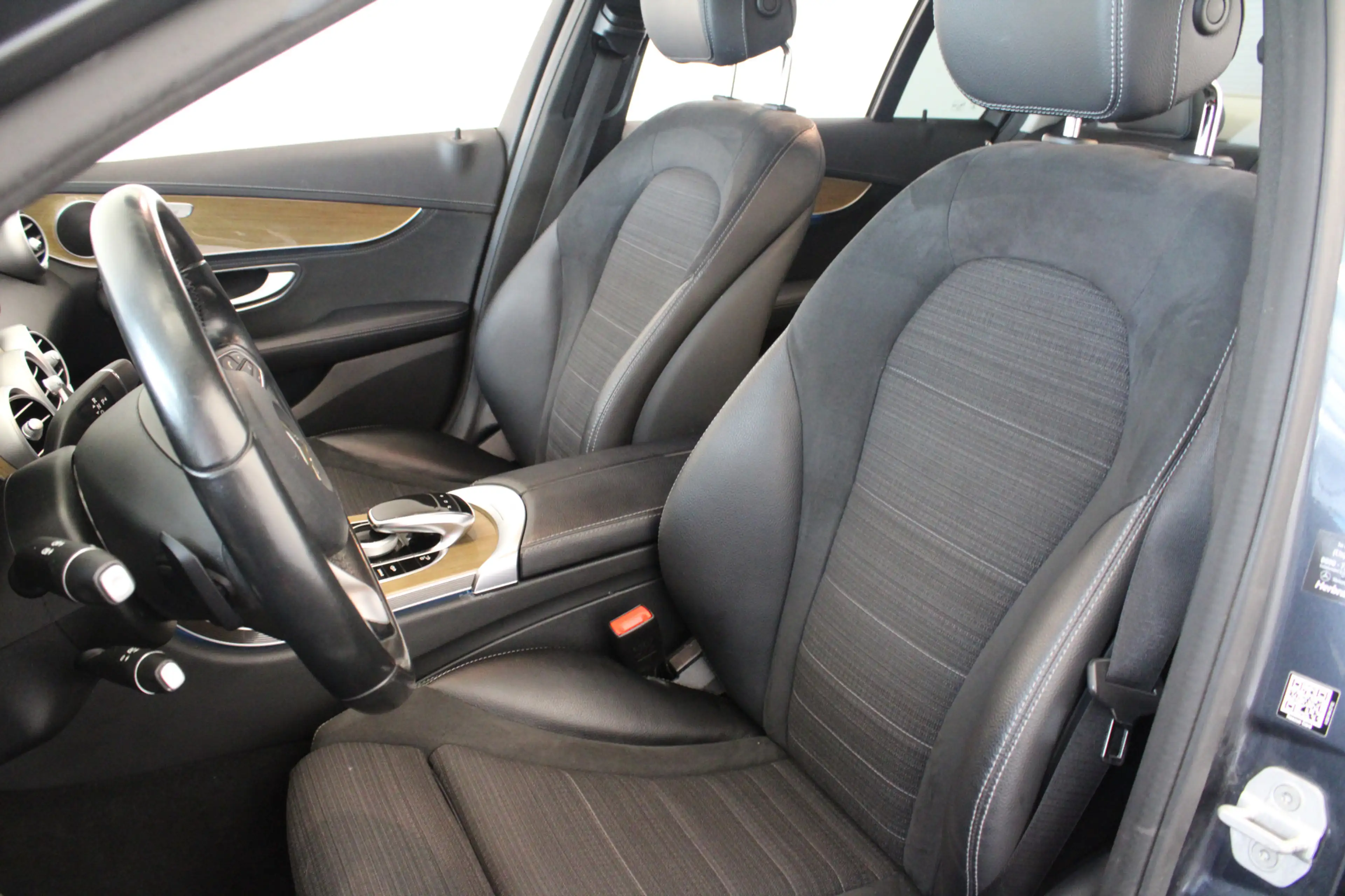 Mercedes-Benz C 350 e Lease Edition MOTOR TIKT! — photo 9