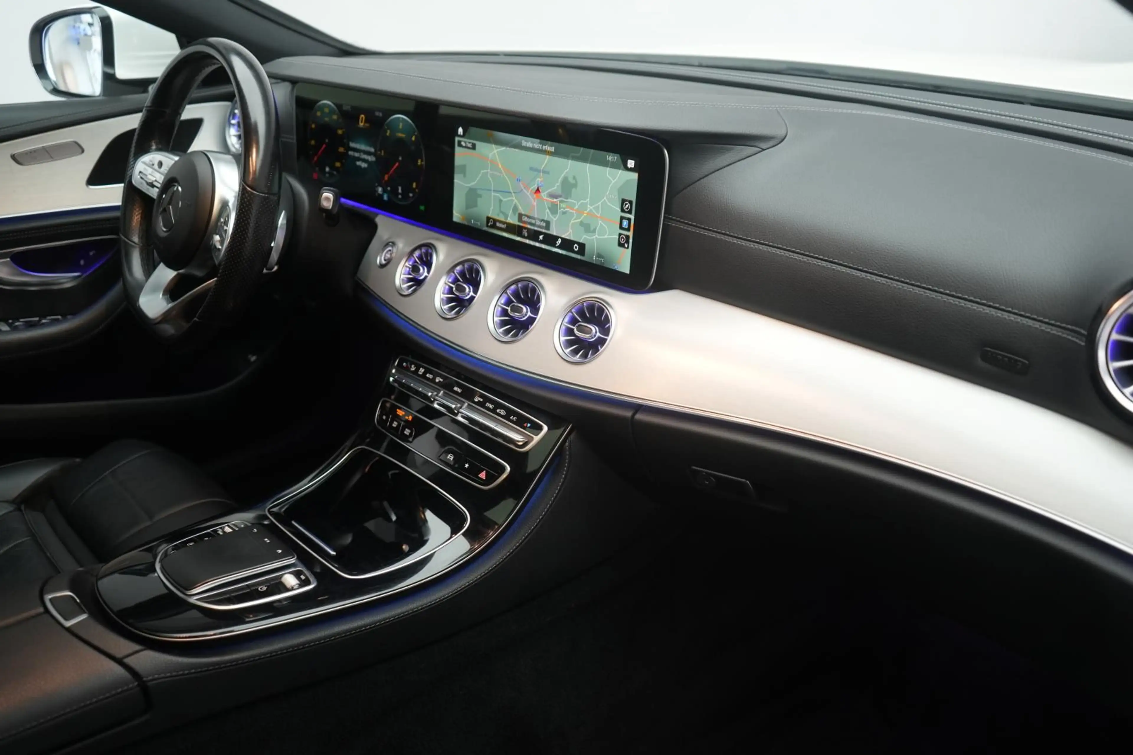 Mercedes-Benz CLS 220 d AMG Line Leder/Kamera/Temp/Lane/Side — photo 7