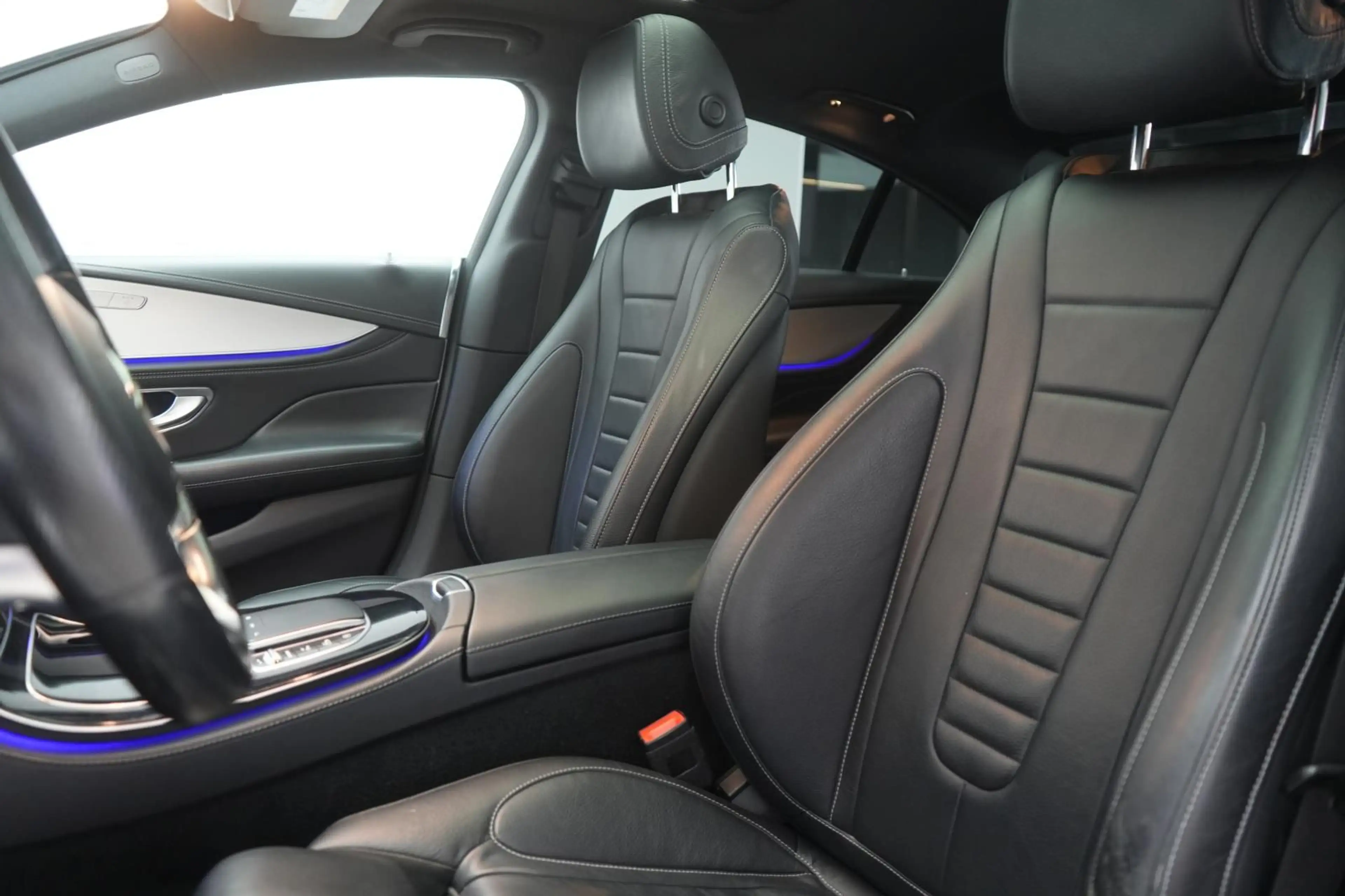 Mercedes-Benz CLS 220 d AMG Line Leder/Kamera/Temp/Lane/Side — photo 10