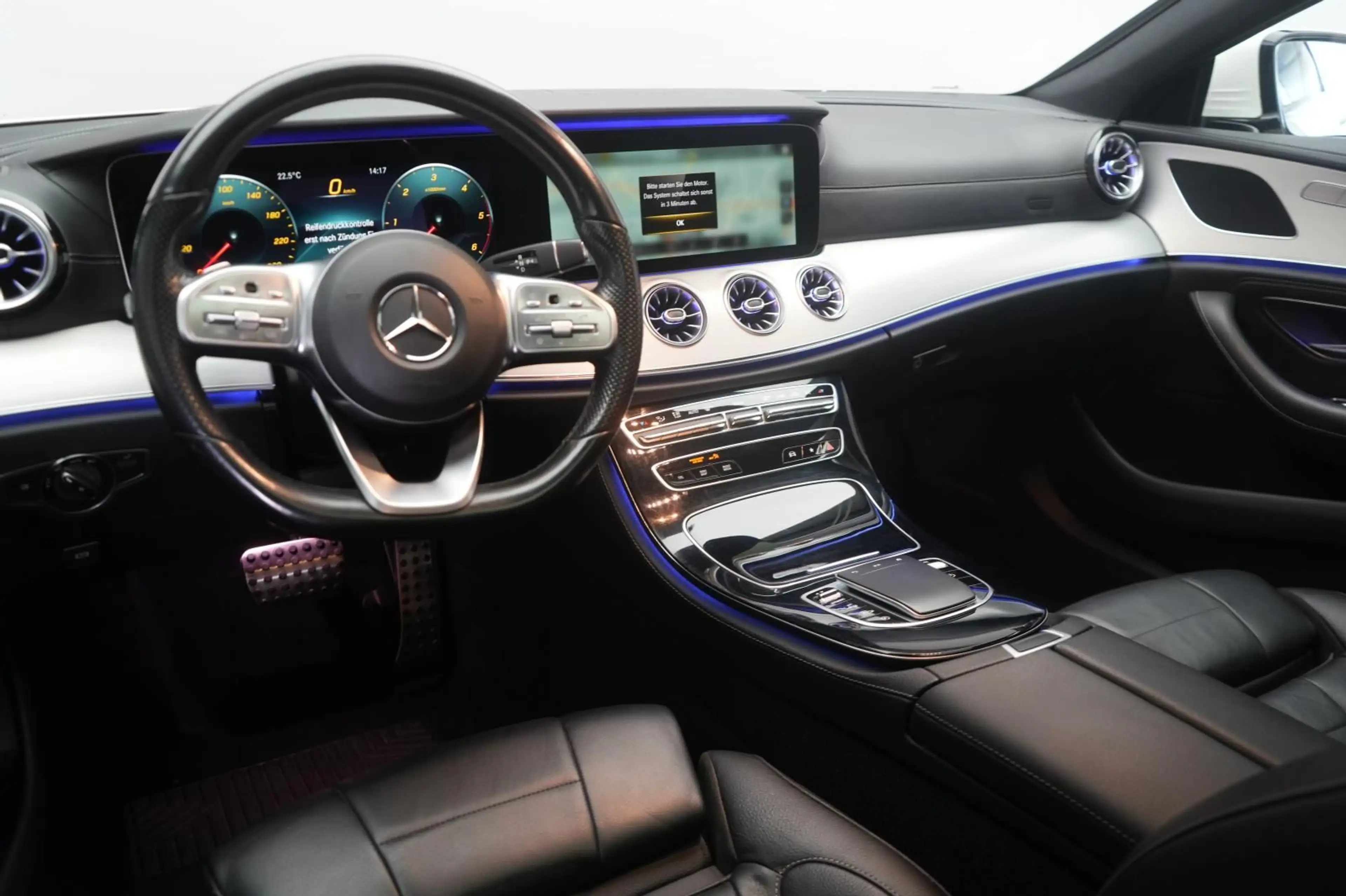 Mercedes-Benz CLS 220 d AMG Line Leder/Kamera/Temp/Lane/Side — photo 12
