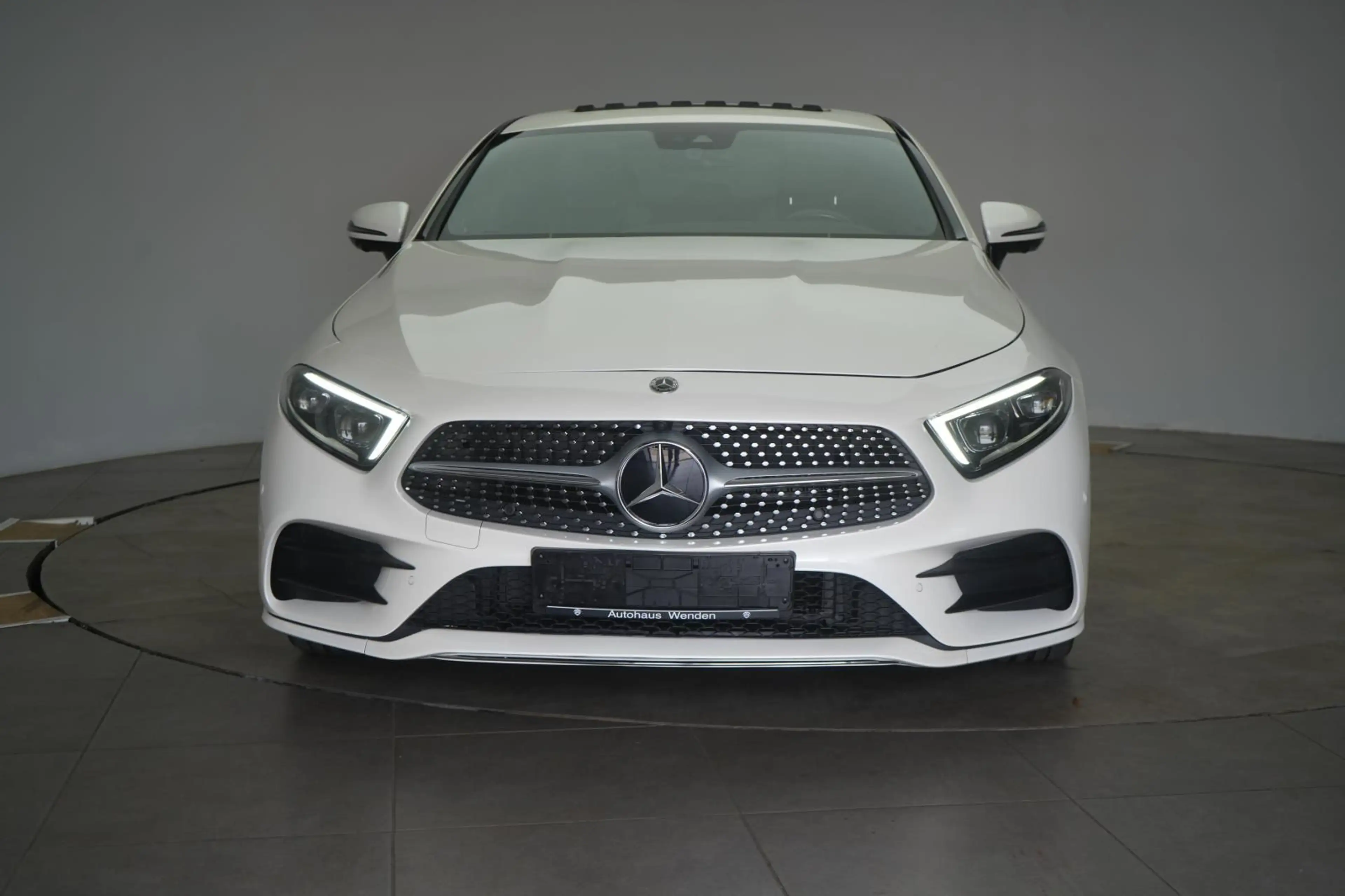 Mercedes-Benz CLS 220 d AMG Line Leder/Kamera/Temp/Lane/Side — photo 2
