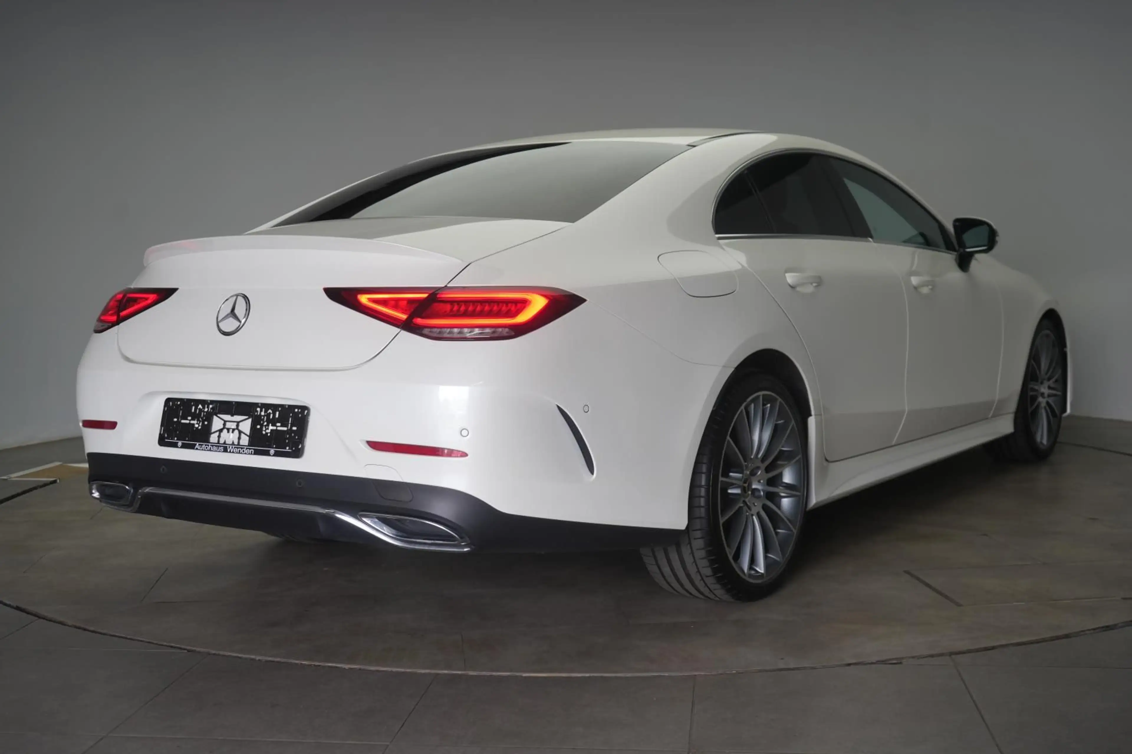 Mercedes-Benz CLS 220 d AMG Line Leder/Kamera/Temp/Lane/Side — photo 5