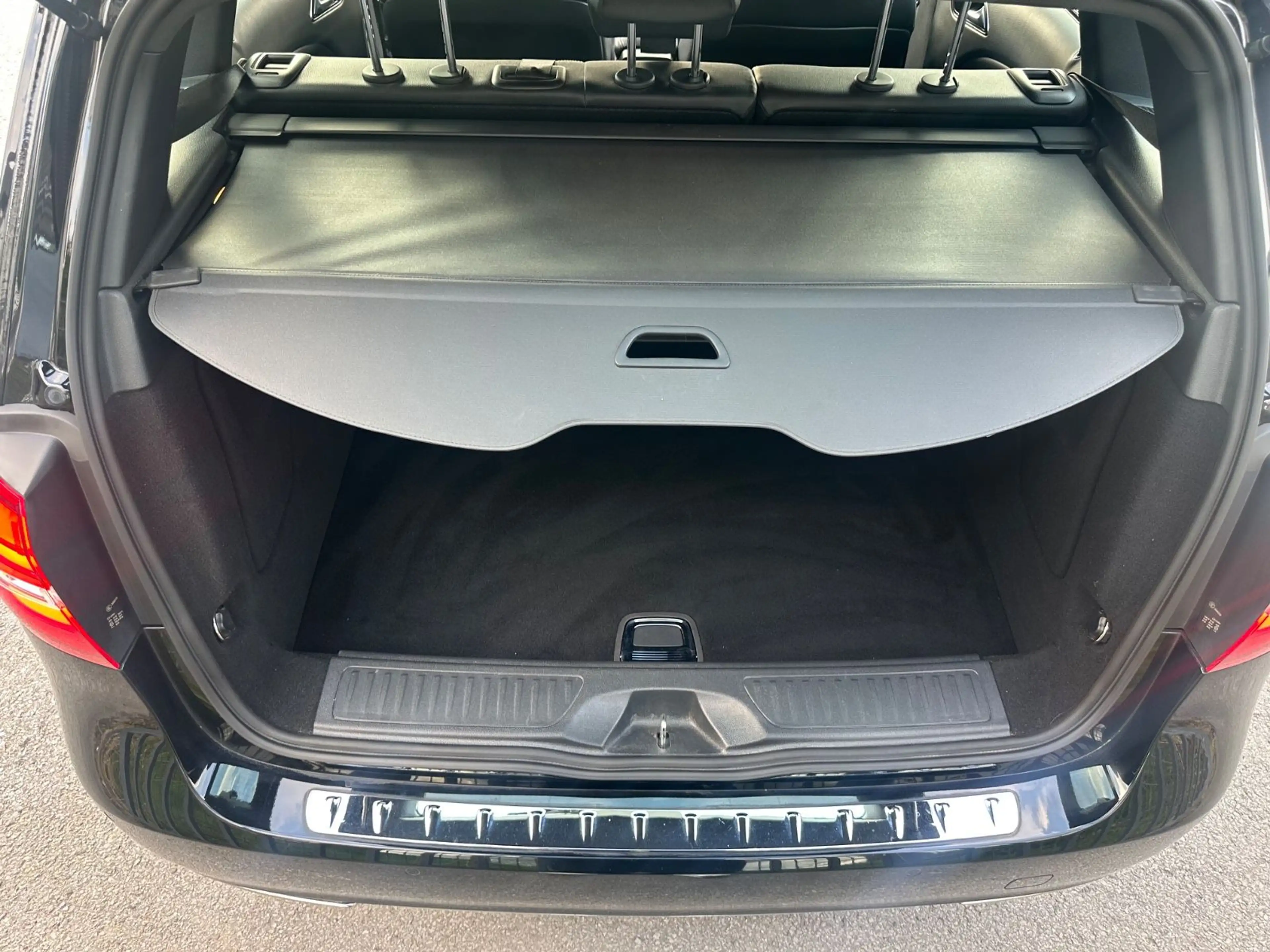 Mercedes-Benz B 180 Navi LED — photo 16