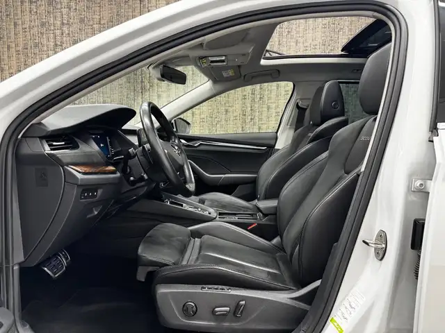 Skoda Octavia view 11