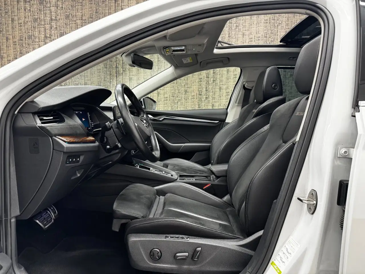 Skoda Octavia 2.0 TDI DPF Scout 4x4, миниатюра 12