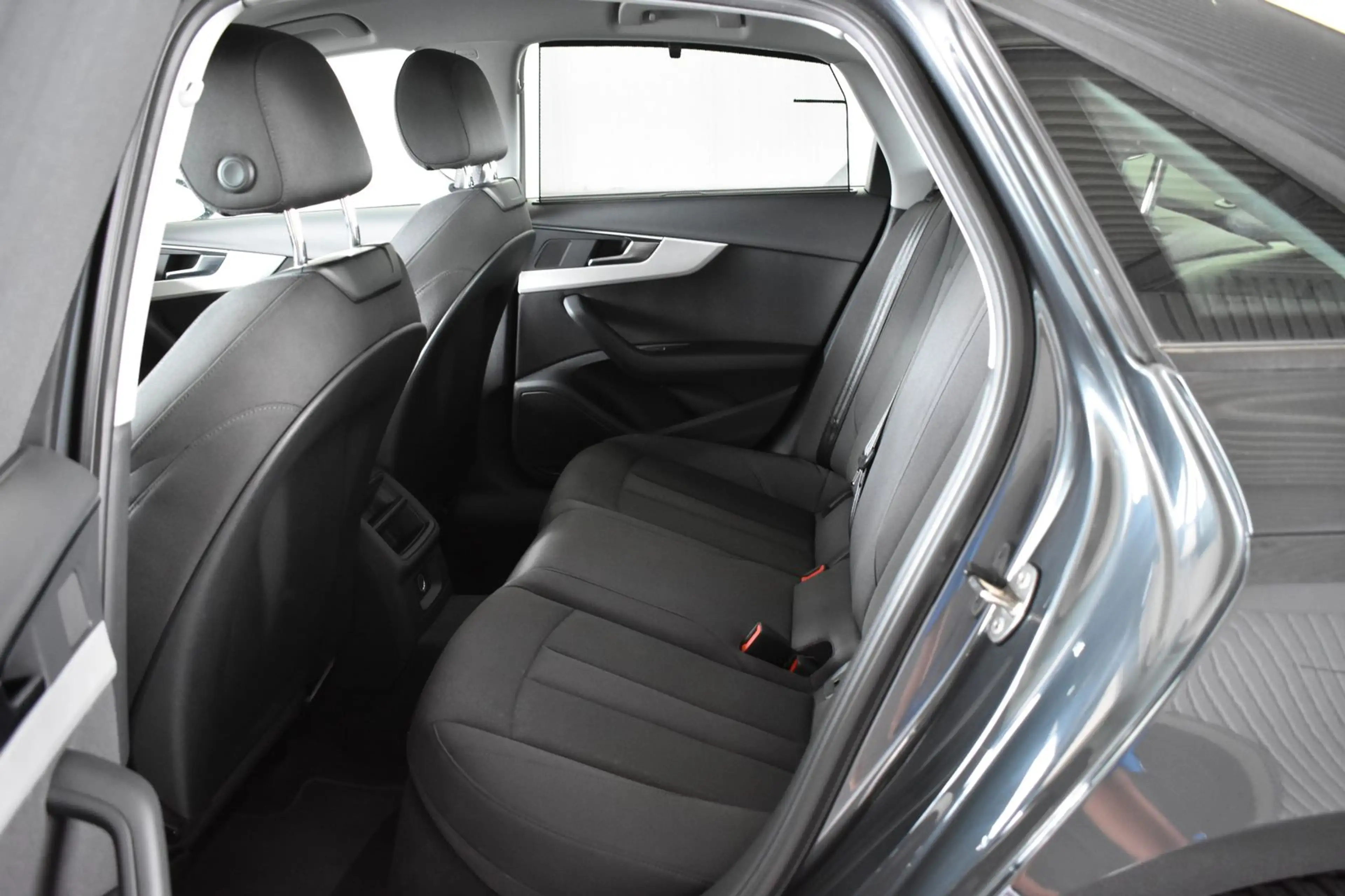 Audi A4 35 TDI*Limousine*S-Tronic*LED*Navi*SHZ — photo 15