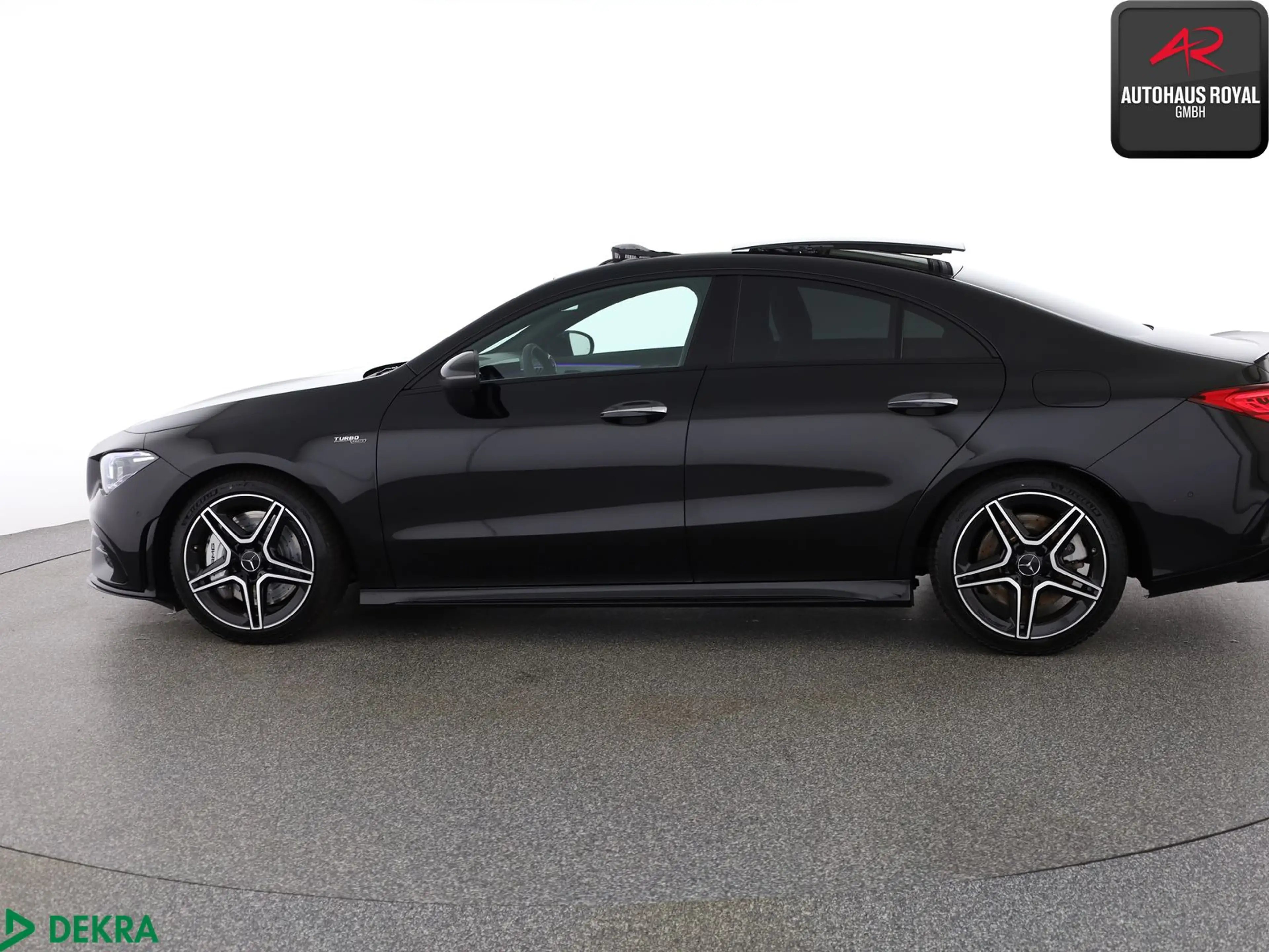 Mercedes-Benz CLA 35 AMG CLA 35 AMG Digitales Instrumenten-Display — photo 2