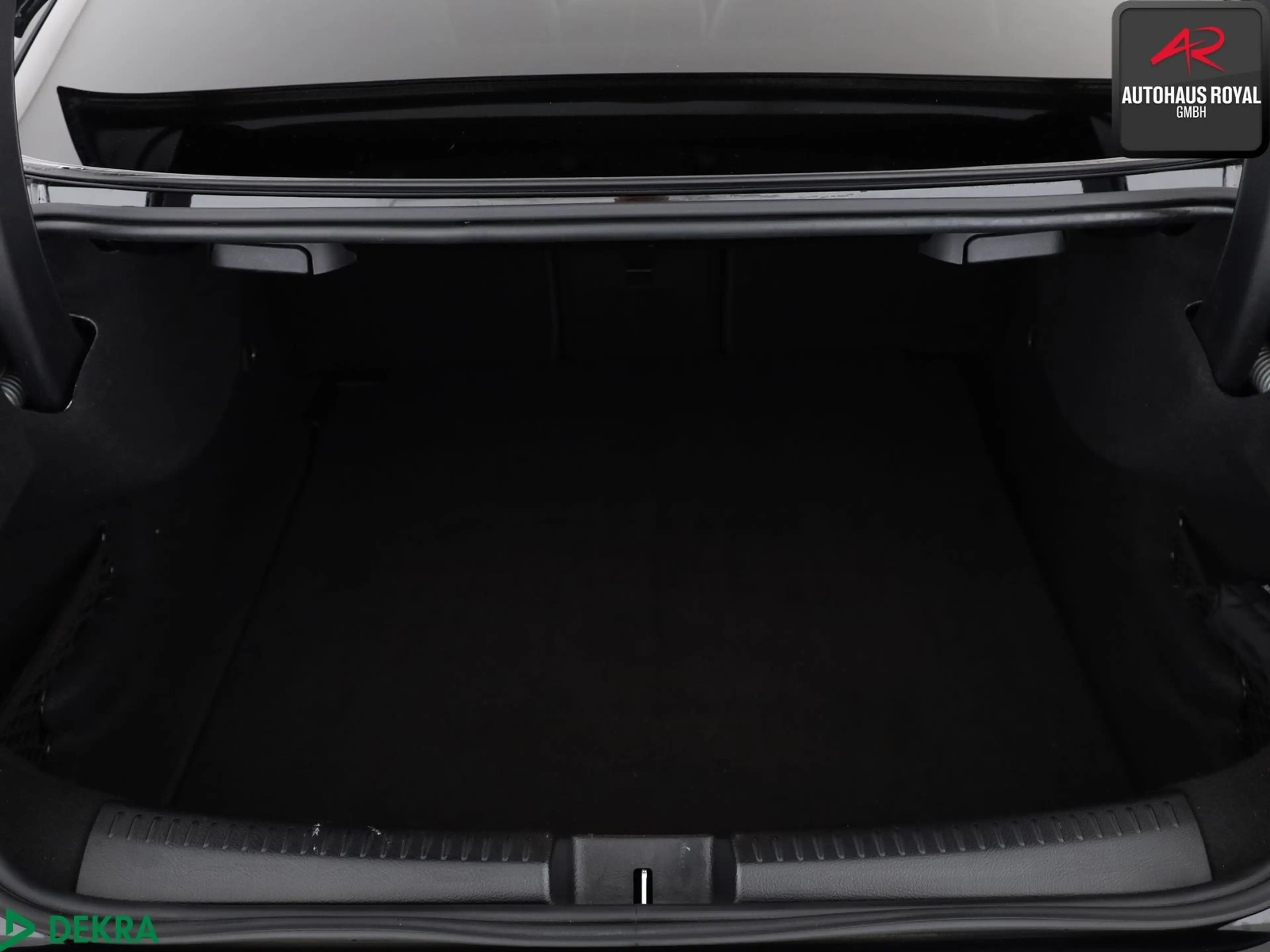 Mercedes-Benz CLA 35 AMG CLA 35 AMG Digitales Instrumenten-Display — photo 13
