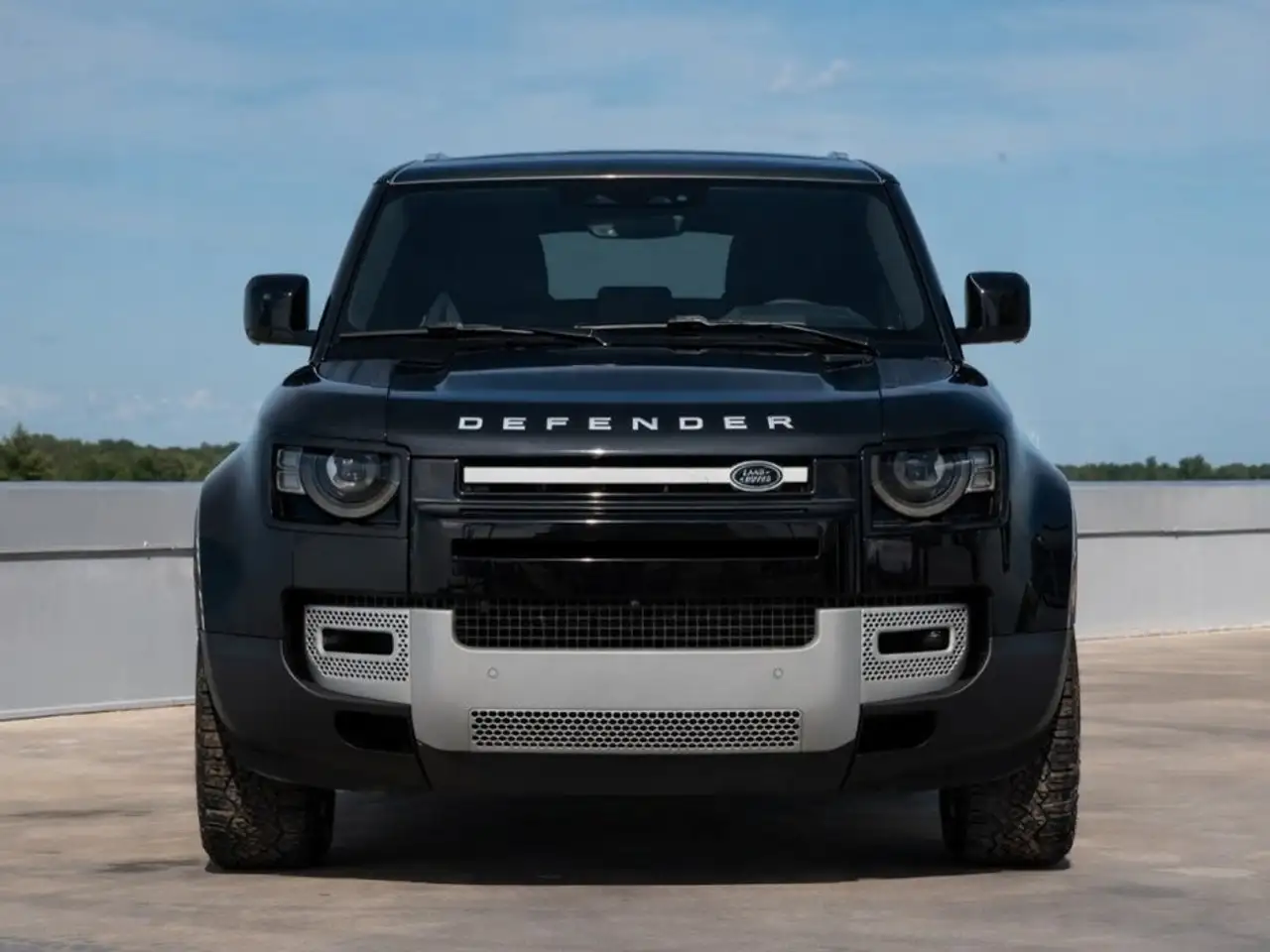 Land Rover Defender снимка Land Rover Defender