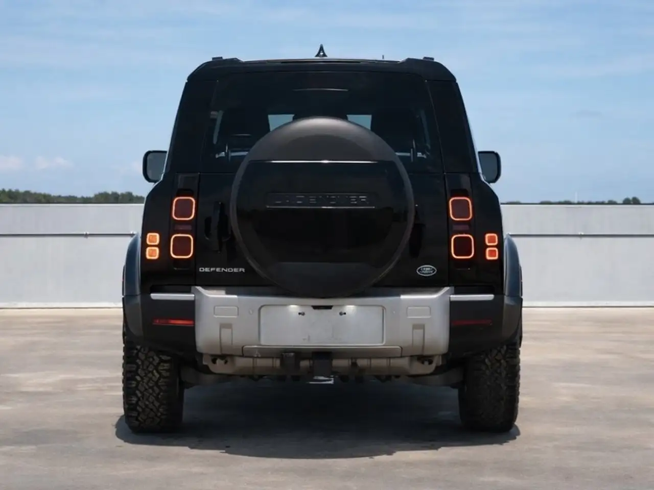 Land Rover Defender снимка Land Rover Defender