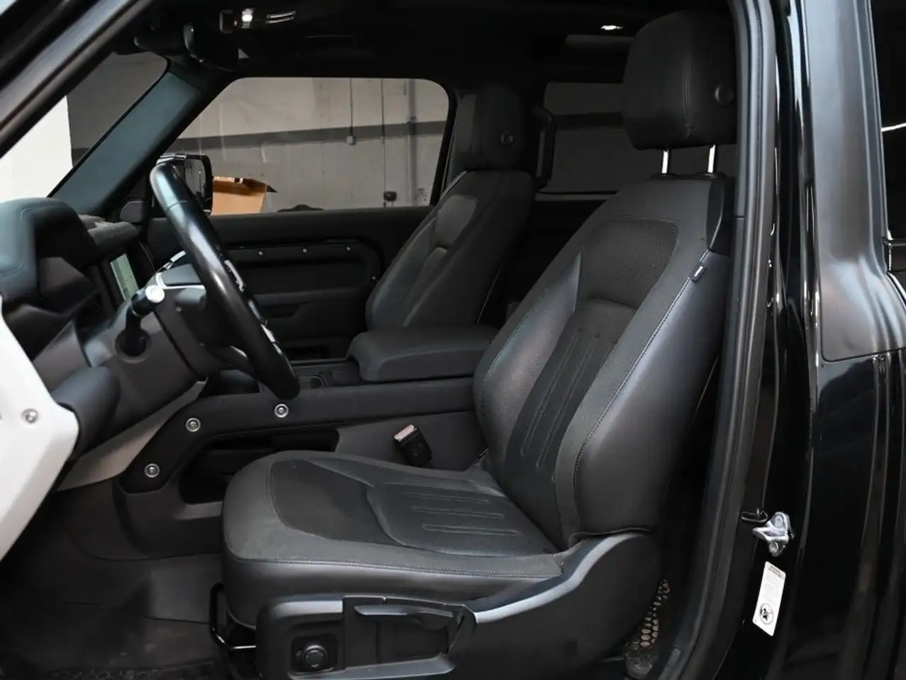 Land Rover Defender снимка Land Rover Defender