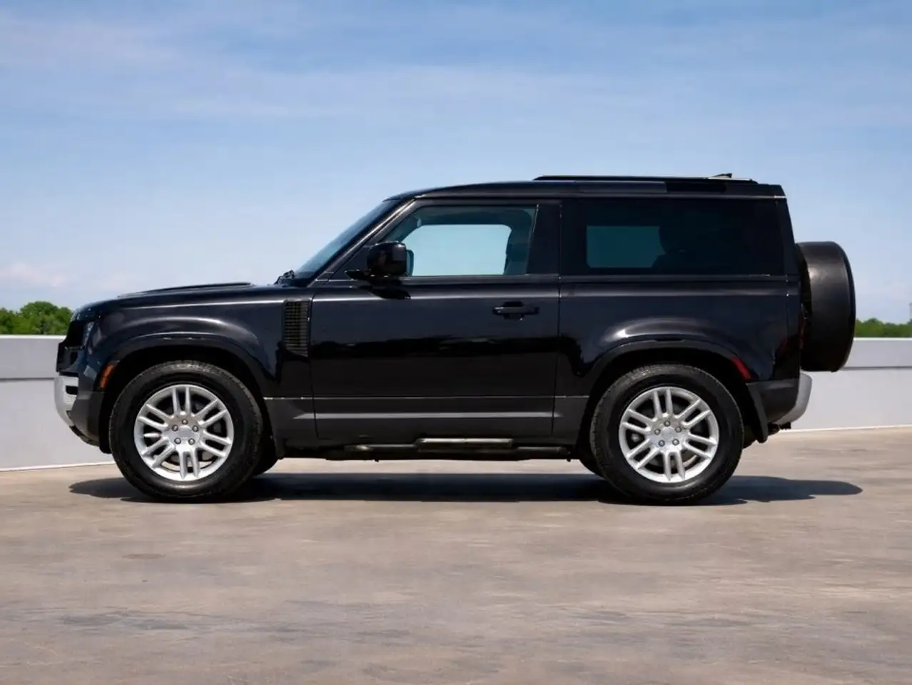 Land Rover Defender снимка Land Rover Defender