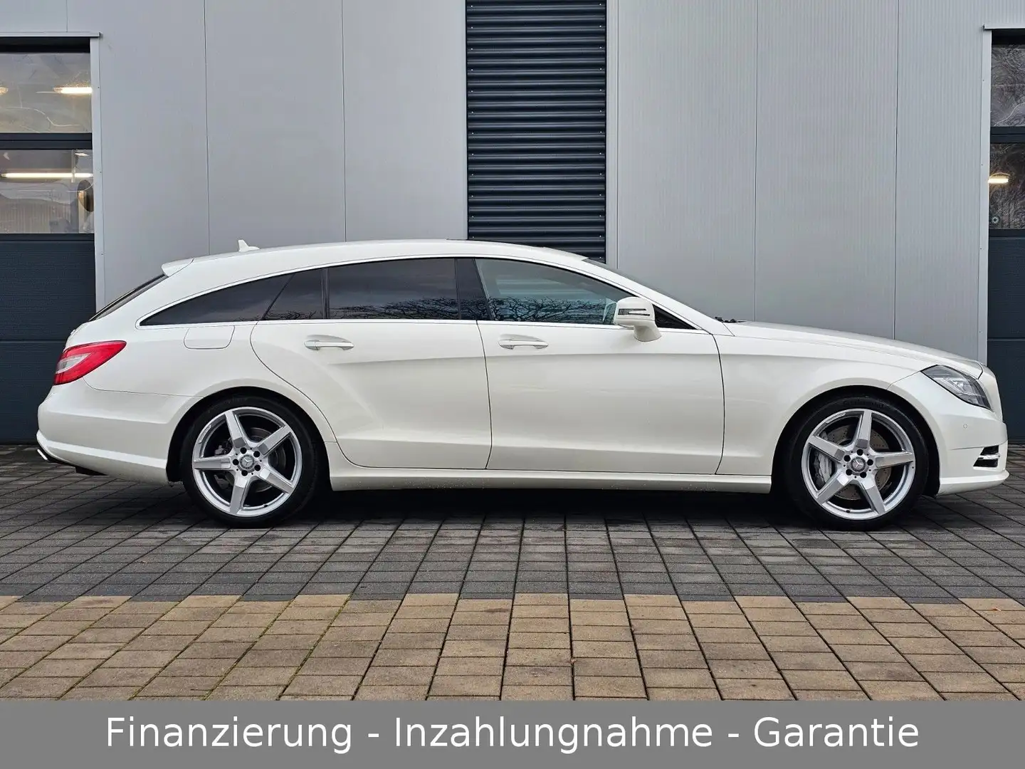 Mercedes-Benz CLS 500 AMG Paket aus 1. Hand! Weiß - 2
