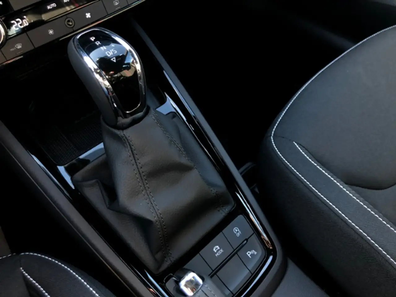 Skoda Kamiq Monte Carlo 1.5 TSI DSG Matrix SmartLink, миниатюра 16
