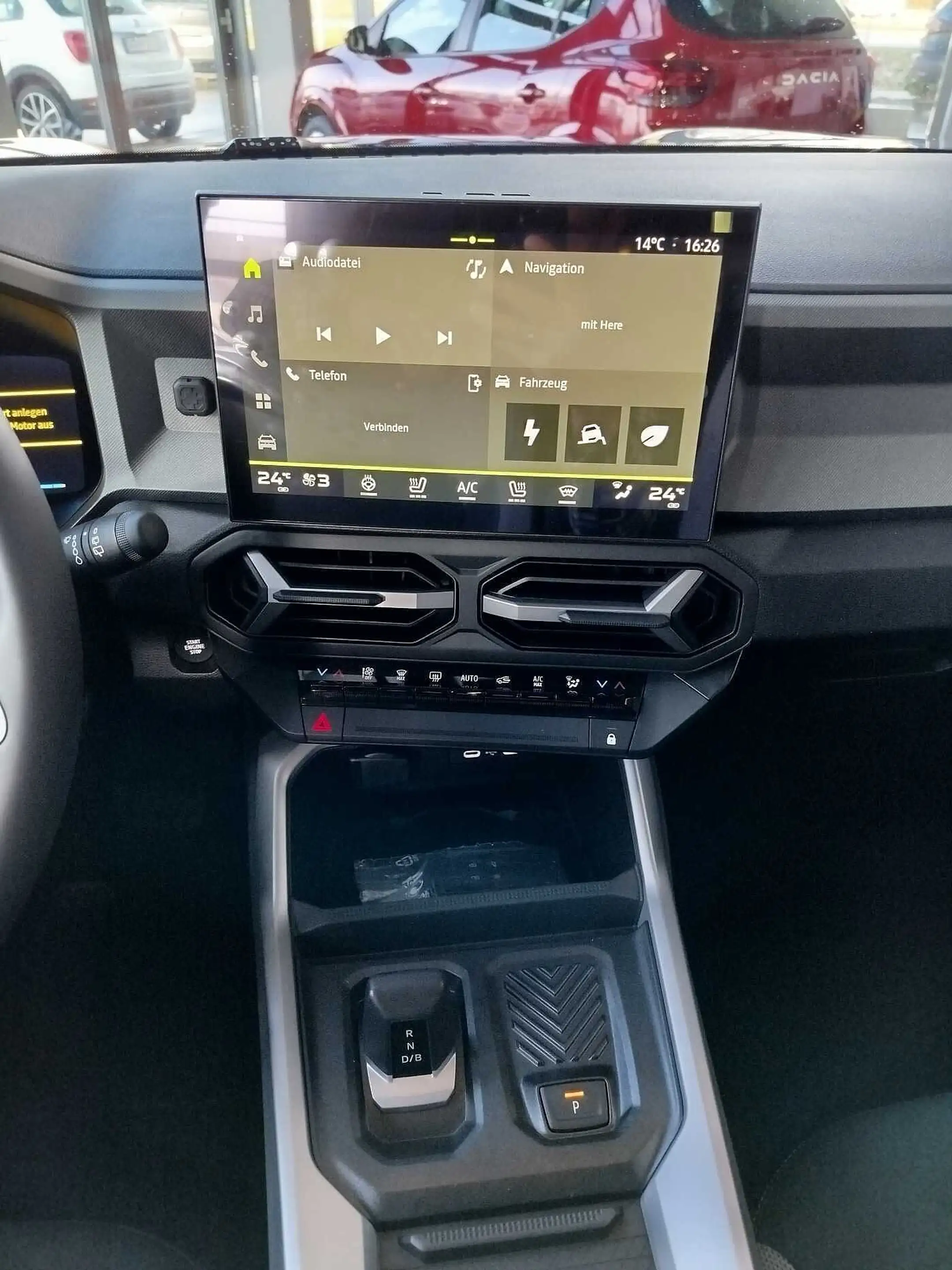 Dacia Bigster Journey Hybrid 155 /WINTER+/CITY/PANO/19ZOLL — photo 12