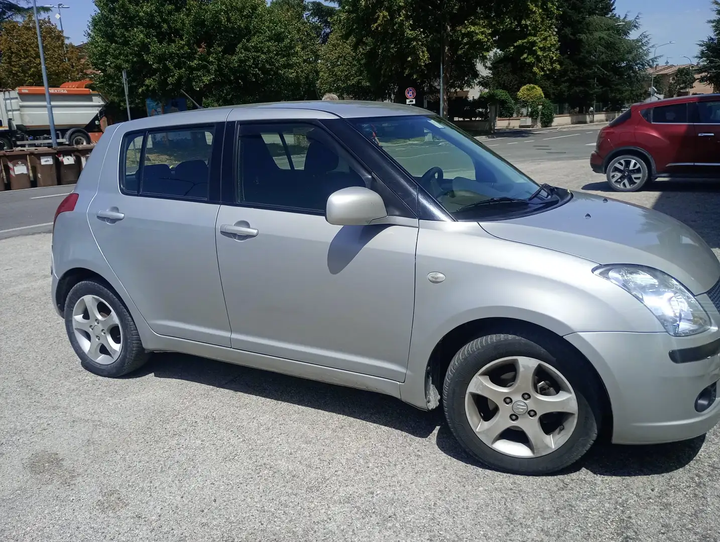 Suzuki Swift Suzuki Swift 5p 1.3 2006 4x4 GPL Argintiu - 1