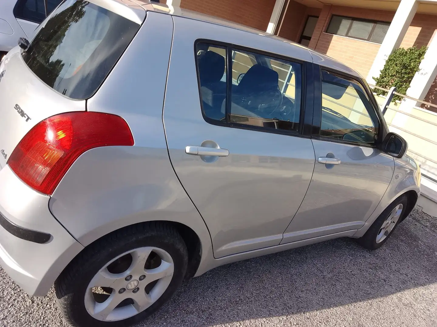 Suzuki Swift Suzuki Swift 5p 1.3 2006 4x4 GPL Argintiu - 2